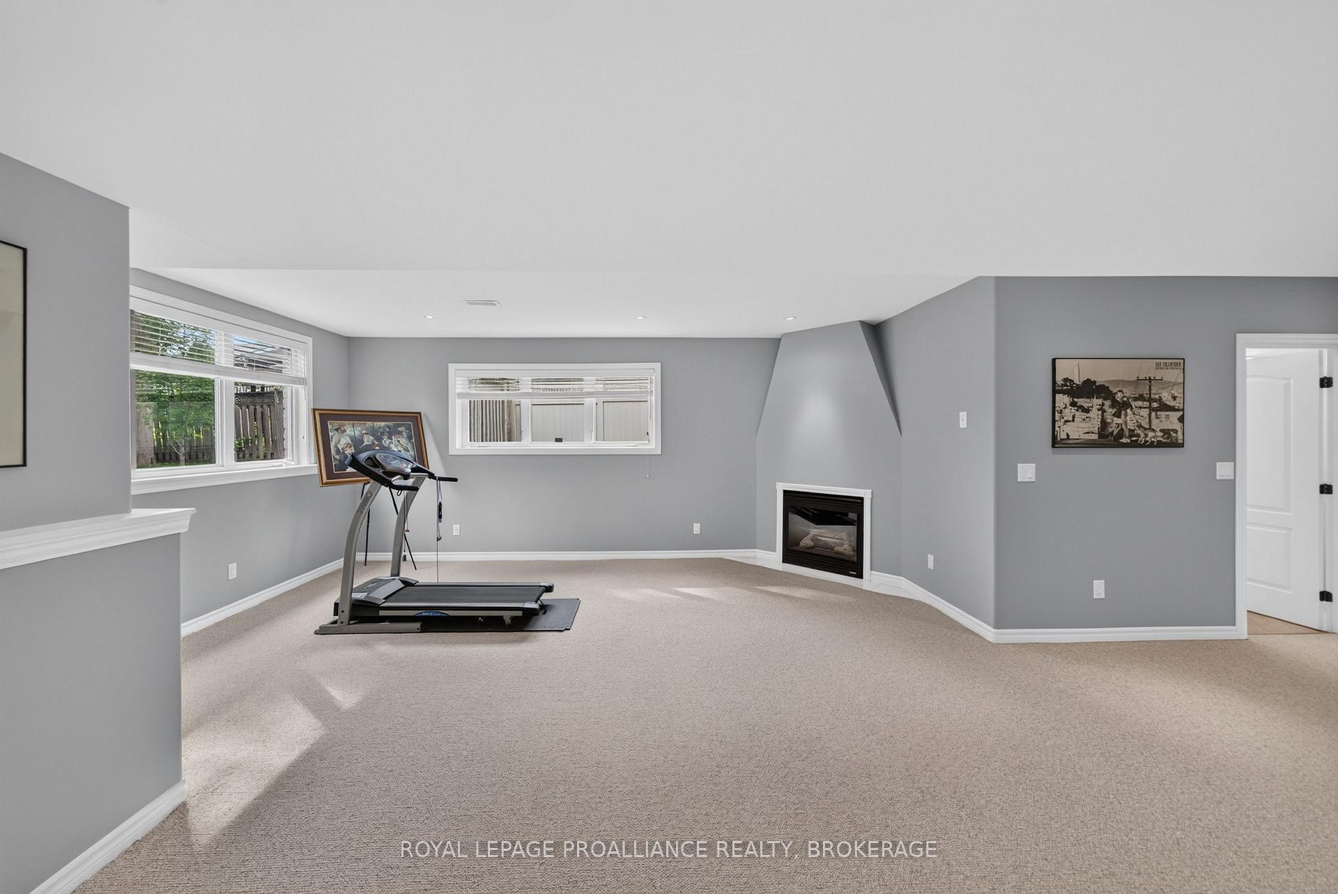 Photo 31 of 995 Granite Court, Kingston, East Gardiners Rd — HOMEH