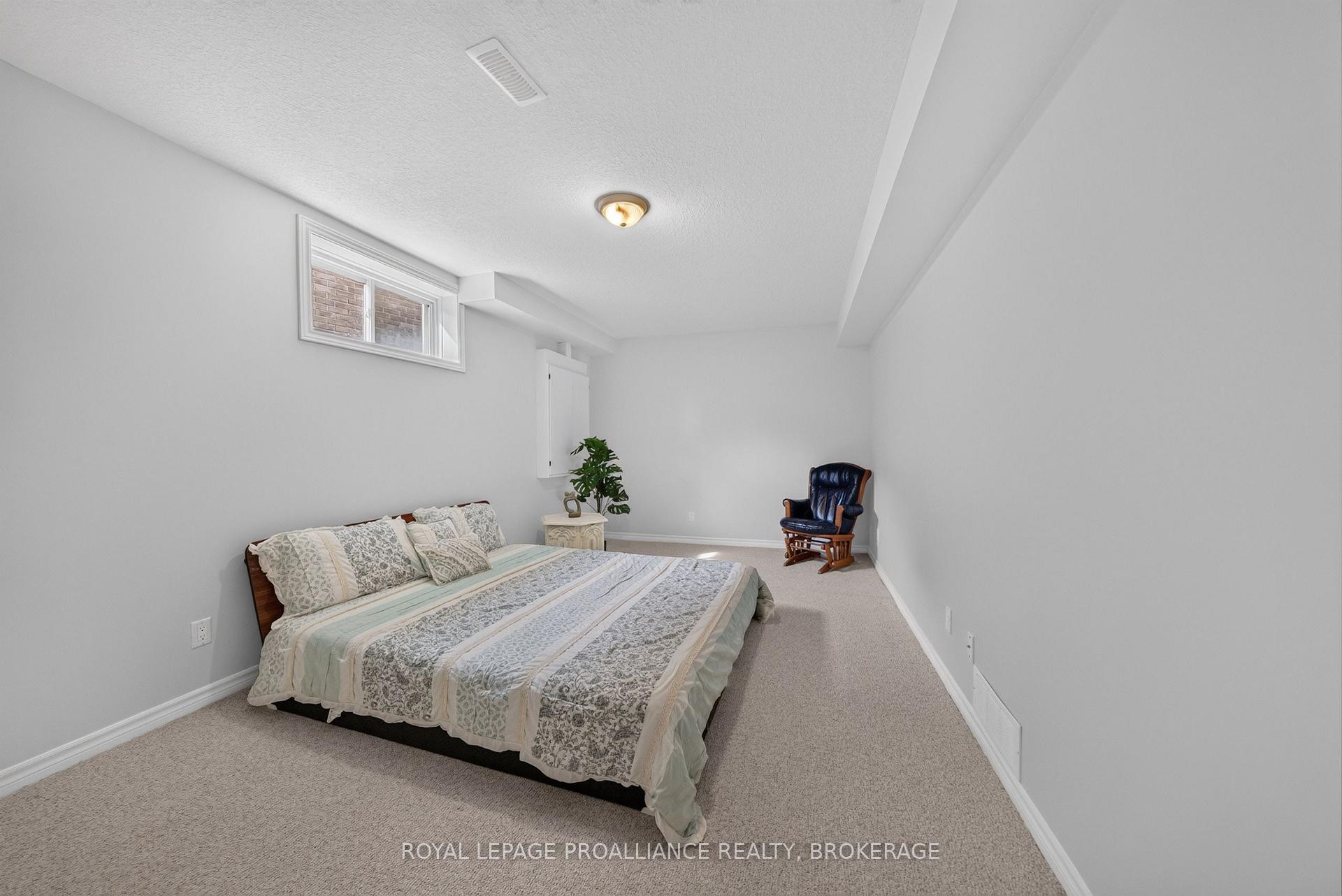 Photo 34 of 995 Granite Court, Kingston, East Gardiners Rd — HOMEH