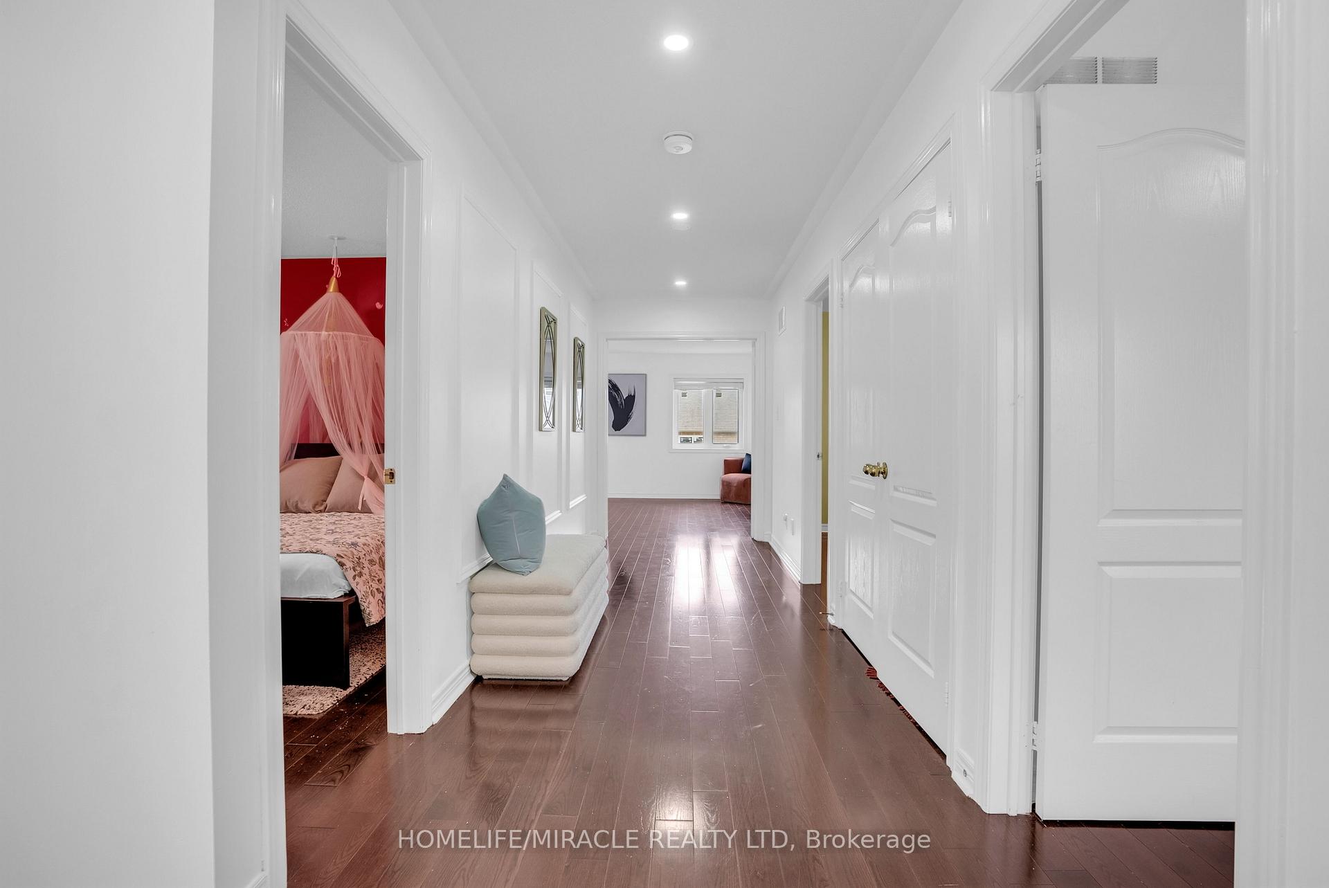 Photo 25 of 9 Gamson Crescent, Brampton, Sandringham-Wellington — HOMEH