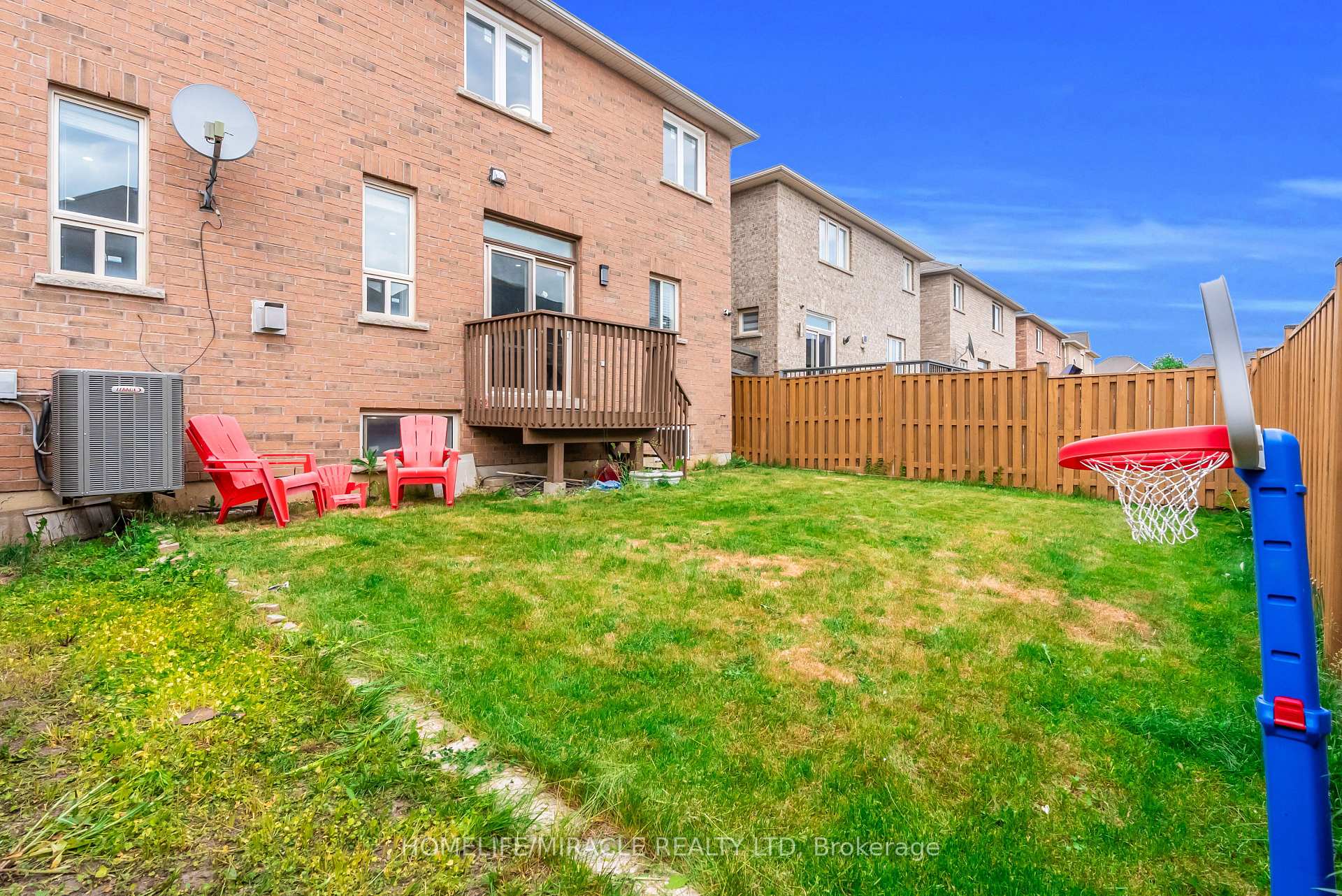 Photo 46 of 9 Gamson Crescent, Brampton, Sandringham-Wellington — HOMEH