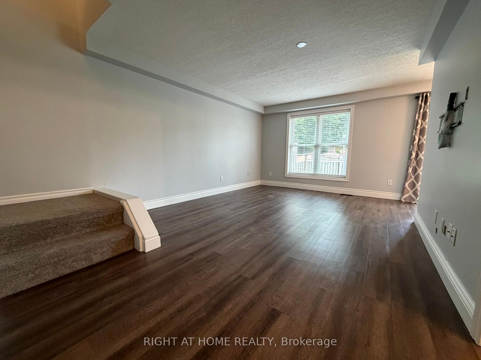 Photo 5 of 41 Edgemere Drive, Cambridge, Christopher-Champlain — HOMEH