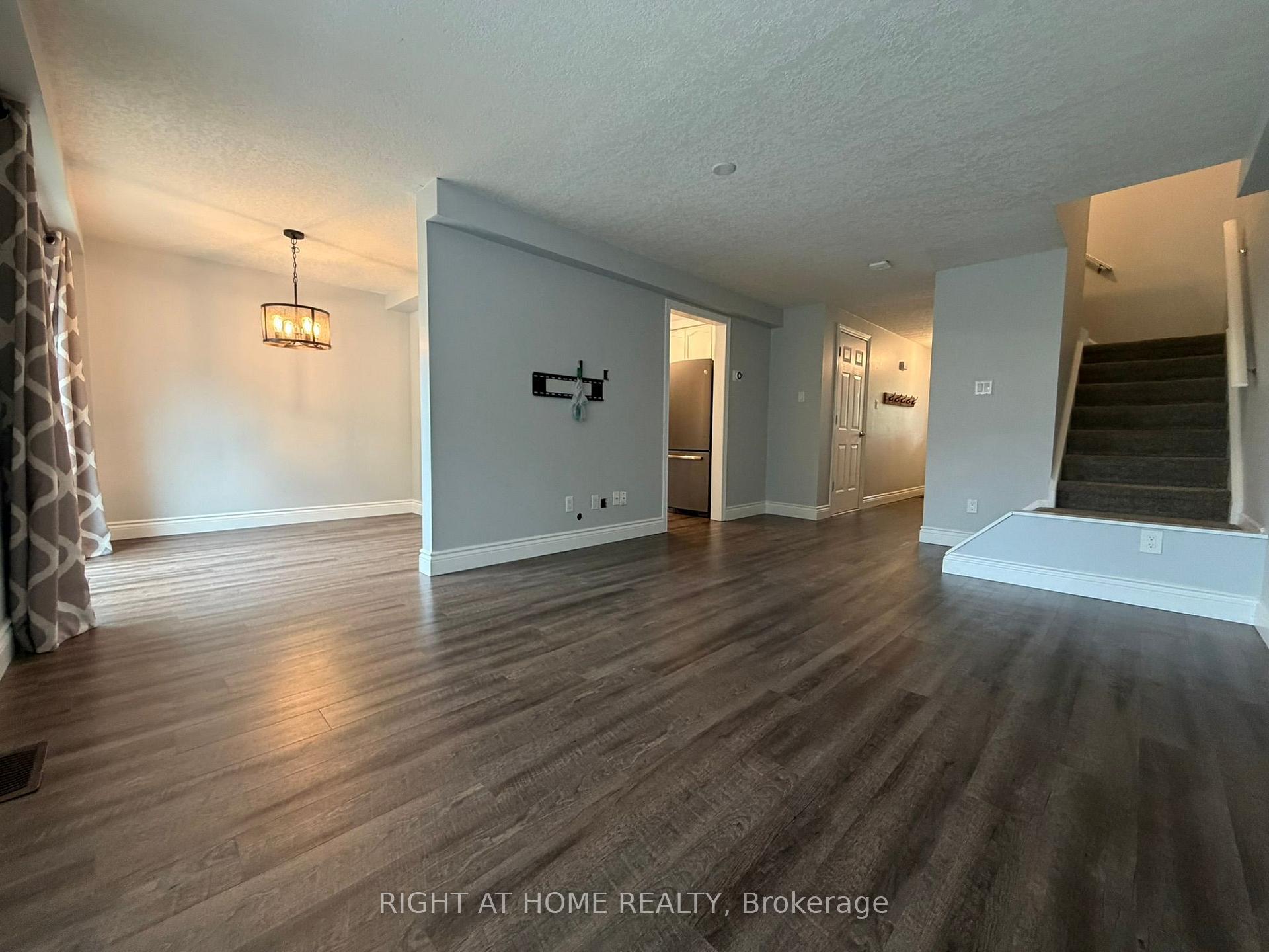 Photo 6 of 41 Edgemere Drive, Cambridge, Christopher-Champlain — HOMEH