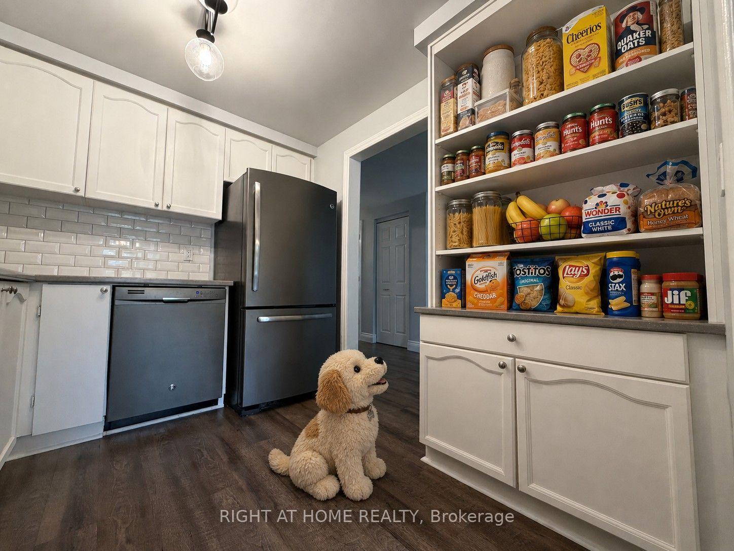 Photo 11 of 41 Edgemere Drive, Cambridge, Christopher-Champlain — HOMEH