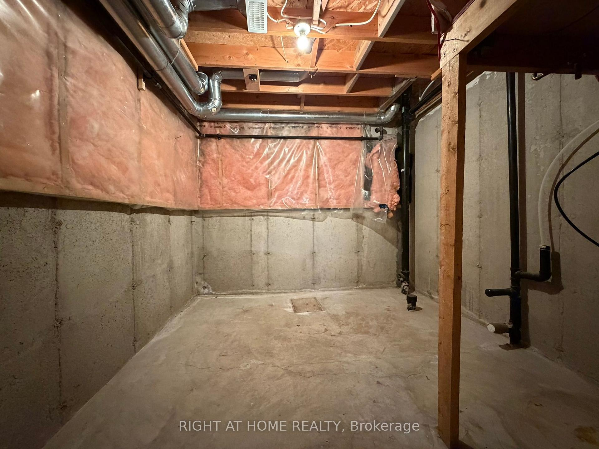 Photo 30 of 41 Edgemere Drive, Cambridge, Christopher-Champlain — HOMEH