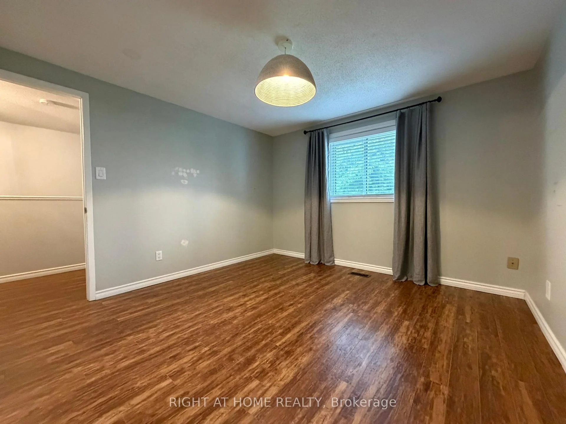 Photo 31 of 41 Edgemere Drive, Cambridge, Christopher-Champlain — HOMEH