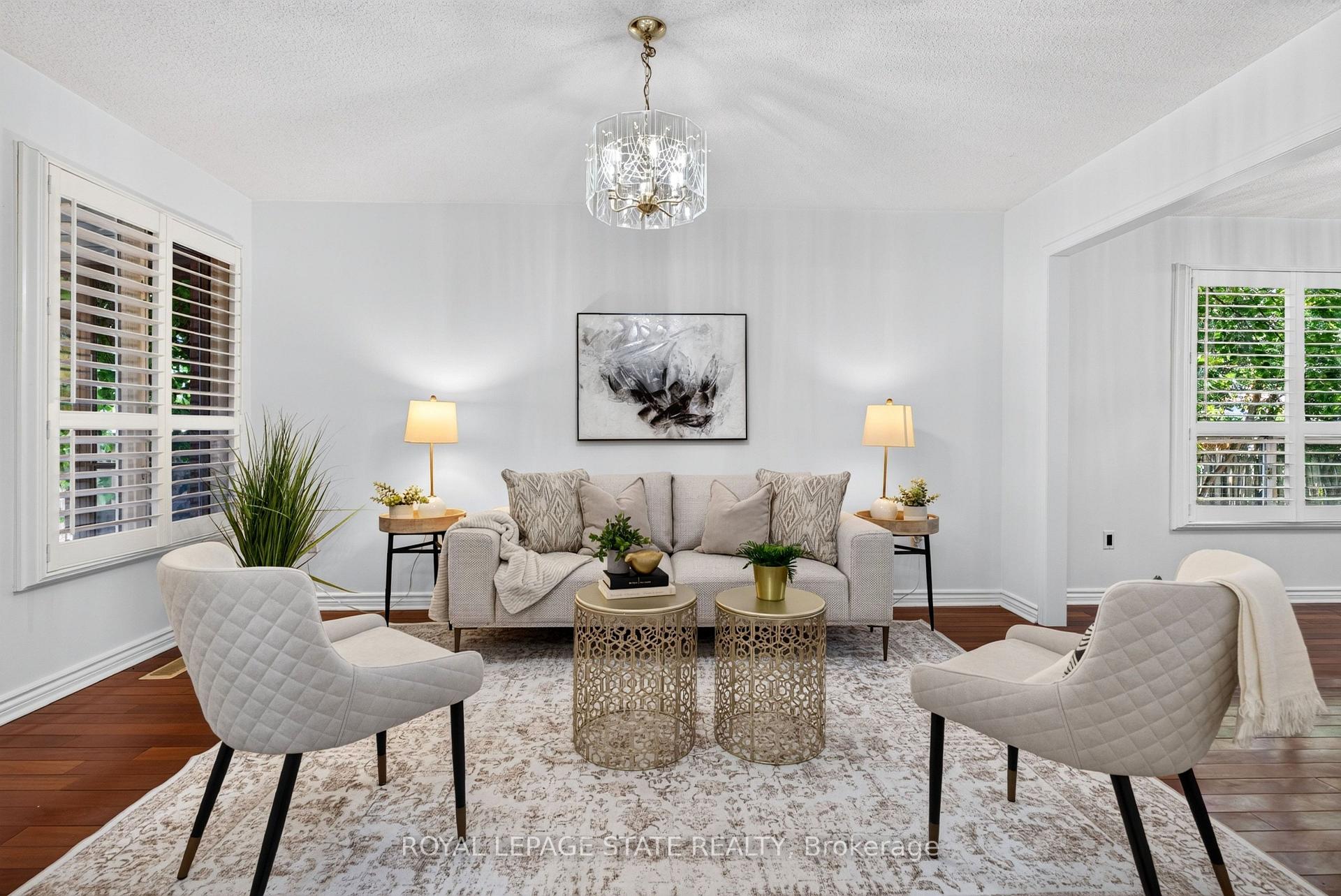 Photo 2 of 3631 Cherrington Crescent, Mississauga, Erin Mills — HOMEH