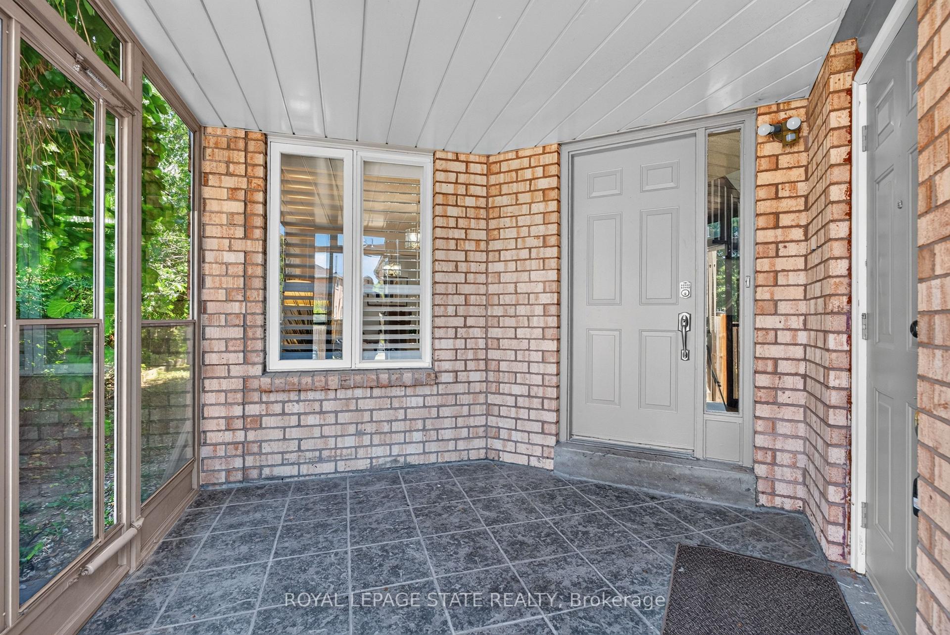 Photo 9 of 3631 Cherrington Crescent, Mississauga, Erin Mills — HOMEH