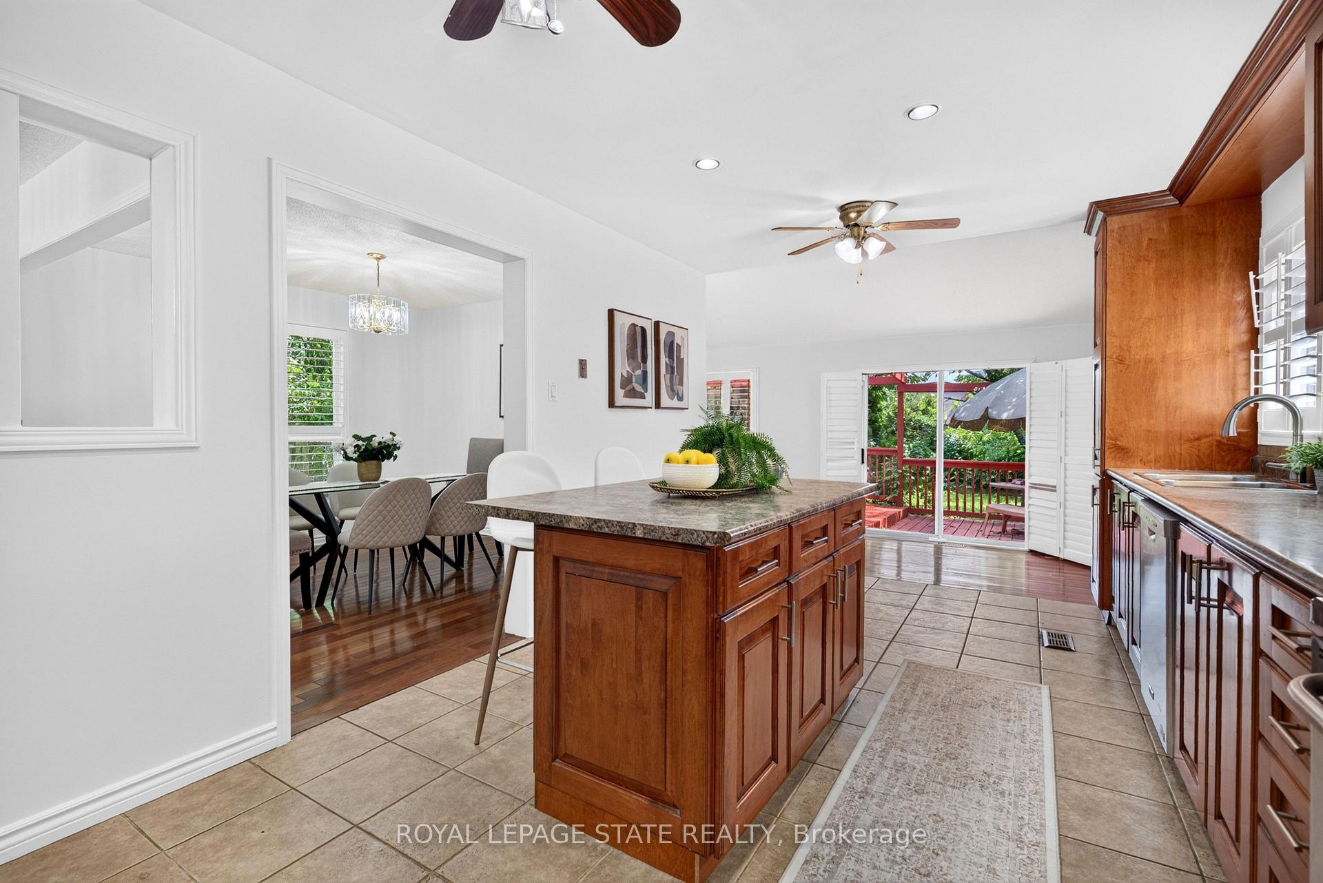 Photo 16 of 3631 Cherrington Crescent, Mississauga, Erin Mills — HOMEH