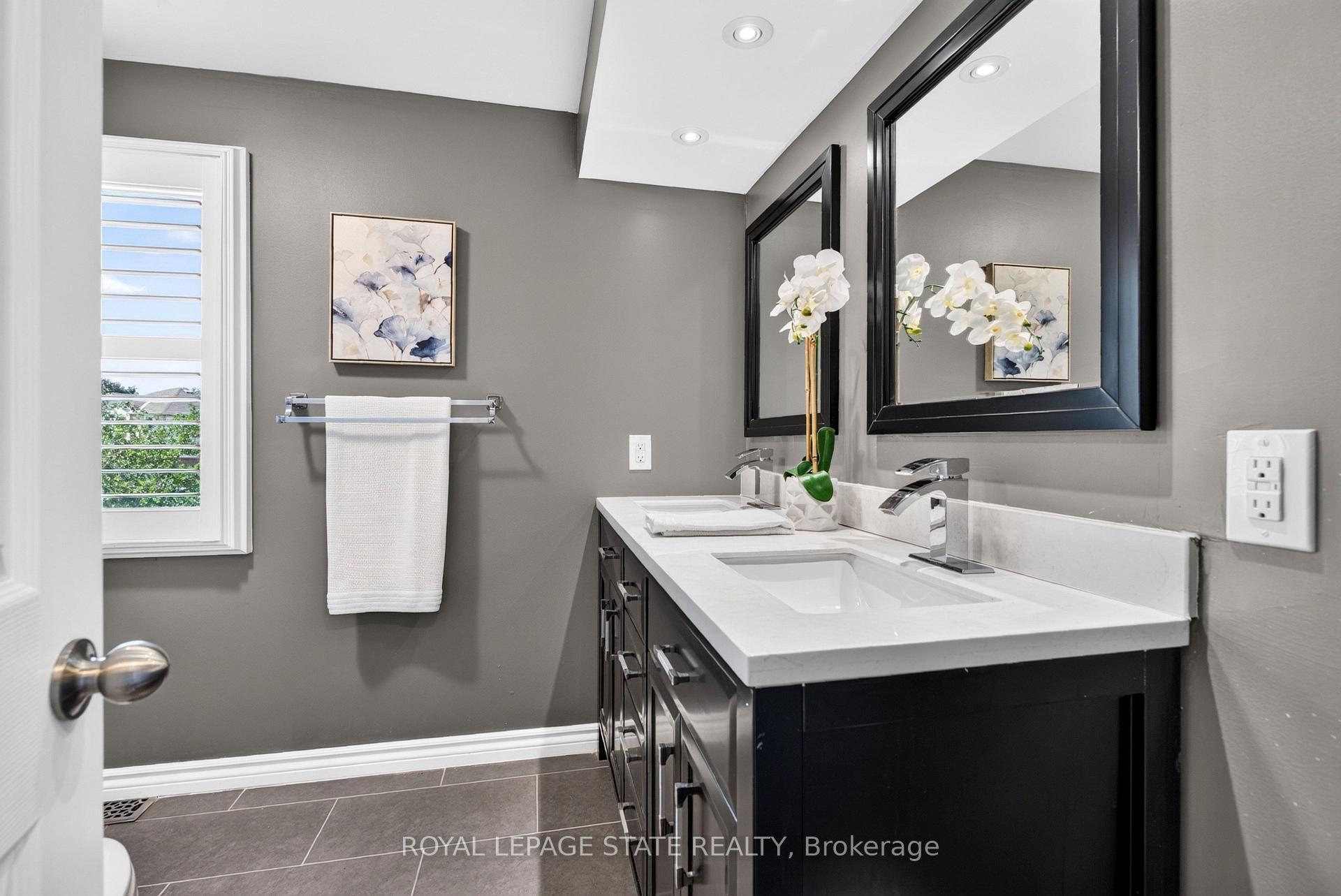 Photo 24 of 3631 Cherrington Crescent, Mississauga, Erin Mills — HOMEH