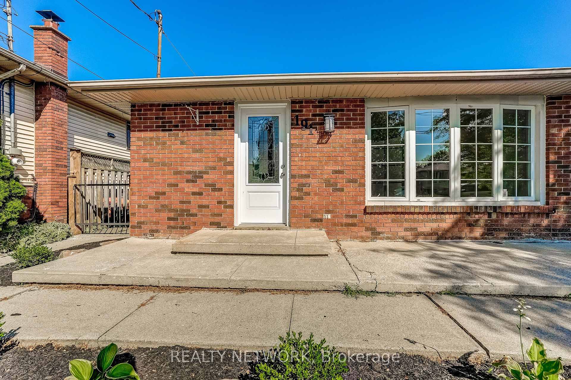 Photo 4 of 191 Glenmor Drive, Haldimand — HOMEH