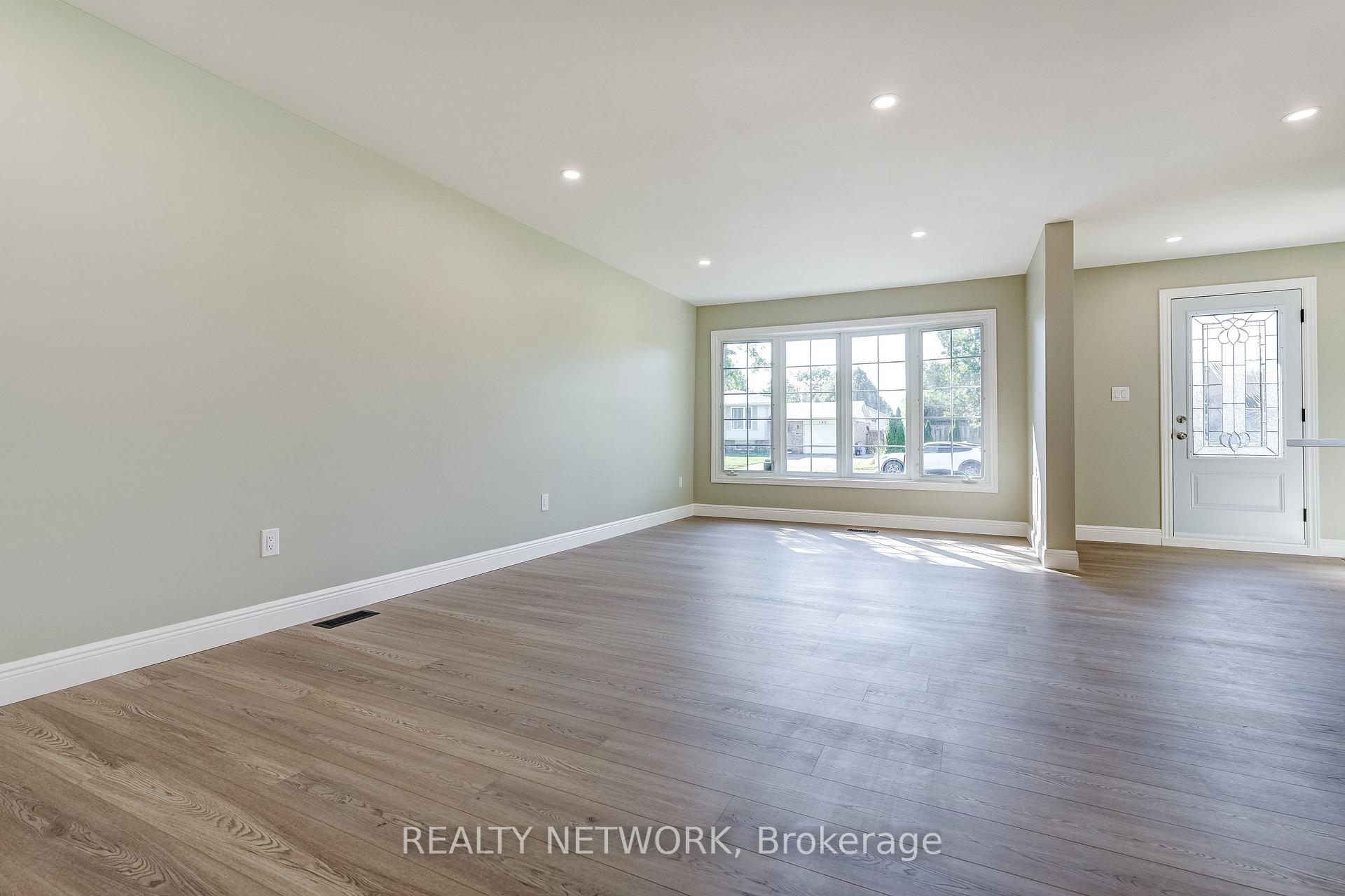 Photo 11 of 191 Glenmor Drive, Haldimand — HOMEH