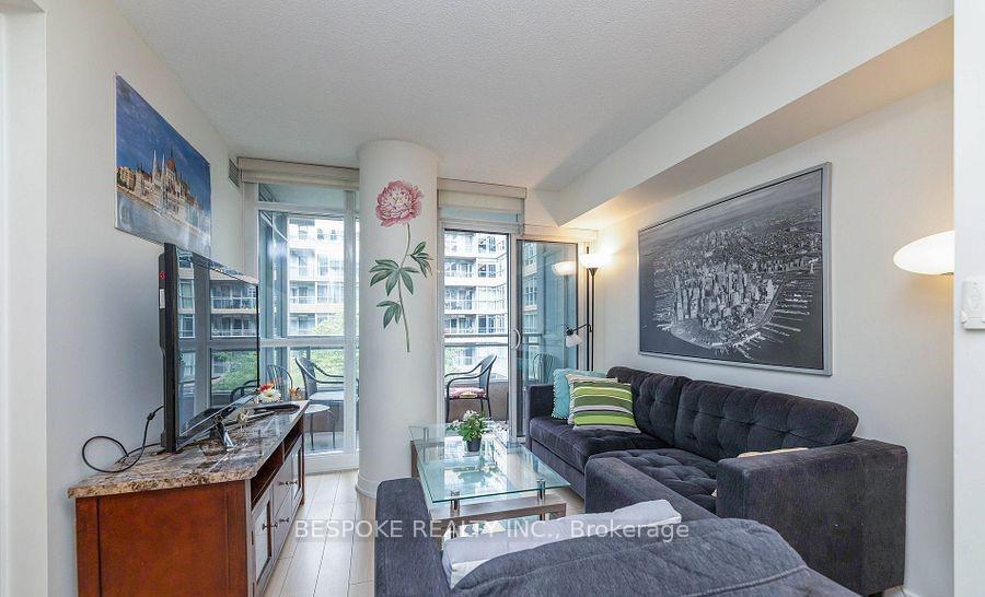 Photo 3 of Unit 520, 10 Capreol Court, Toronto, Waterfront Communities — HOMEH