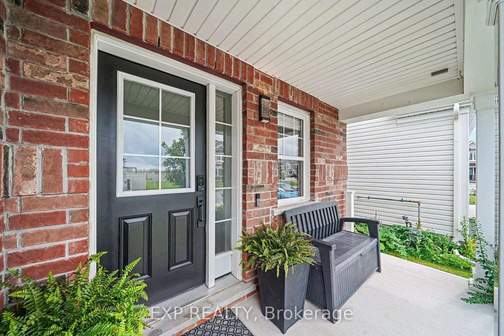 Photo 4 of 102 Burbot Street, Ottawa, Barrhaven - Half Moon Bay — HOMEH