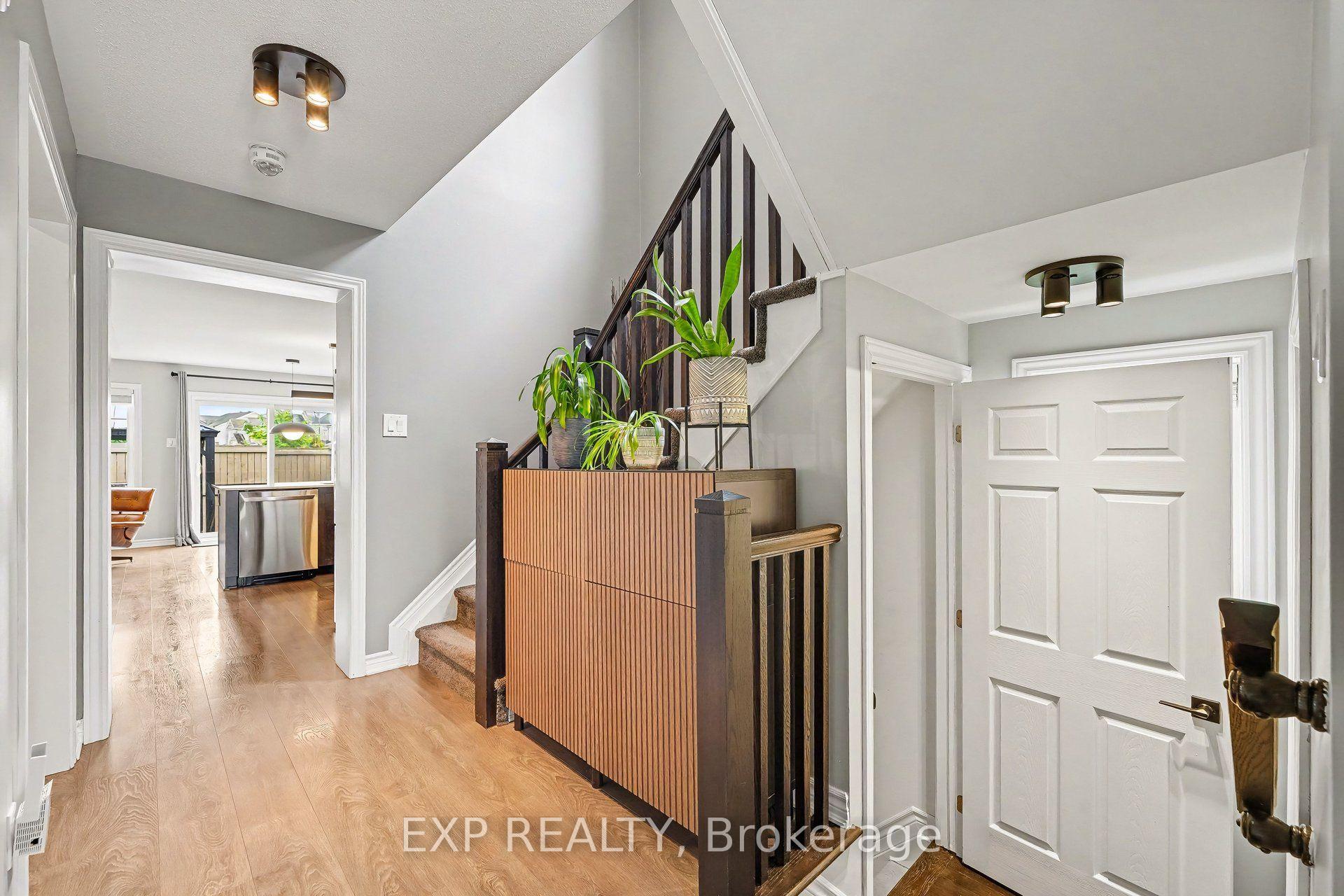 Photo 6 of 102 Burbot Street, Ottawa, Barrhaven - Half Moon Bay — HOMEH