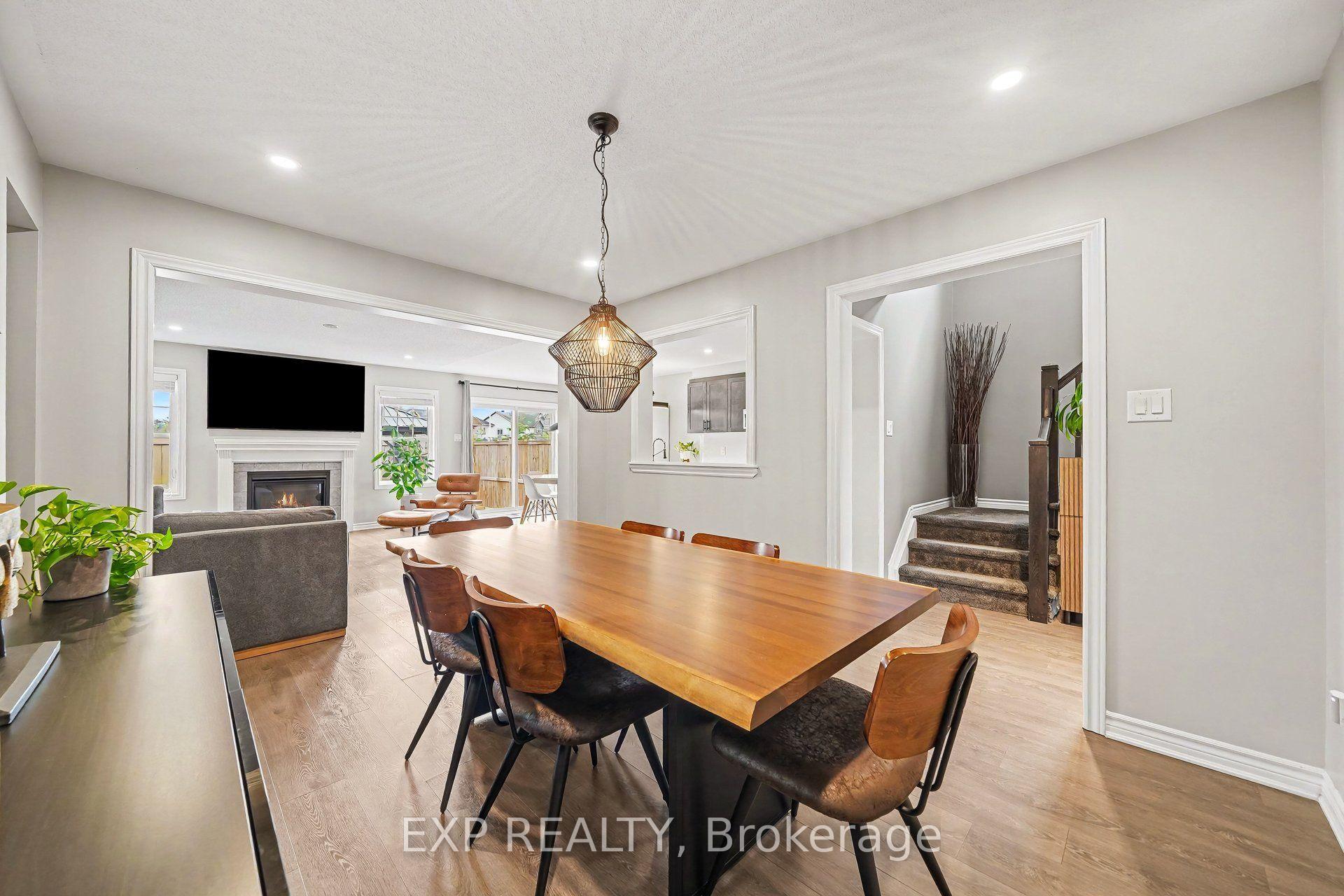 Photo 8 of 102 Burbot Street, Ottawa, Barrhaven - Half Moon Bay — HOMEH