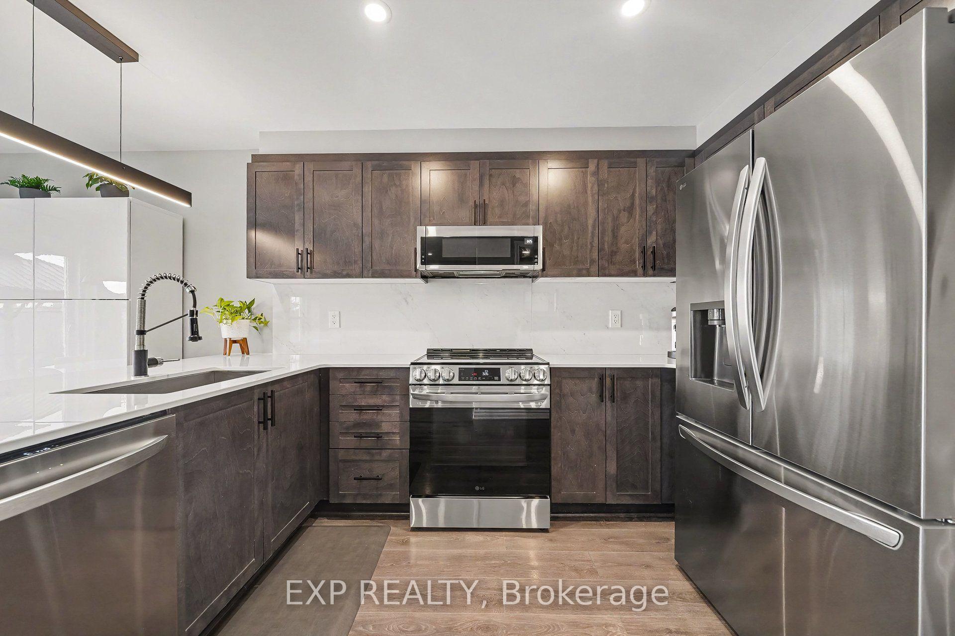 Photo 12 of 102 Burbot Street, Ottawa, Barrhaven - Half Moon Bay — HOMEH