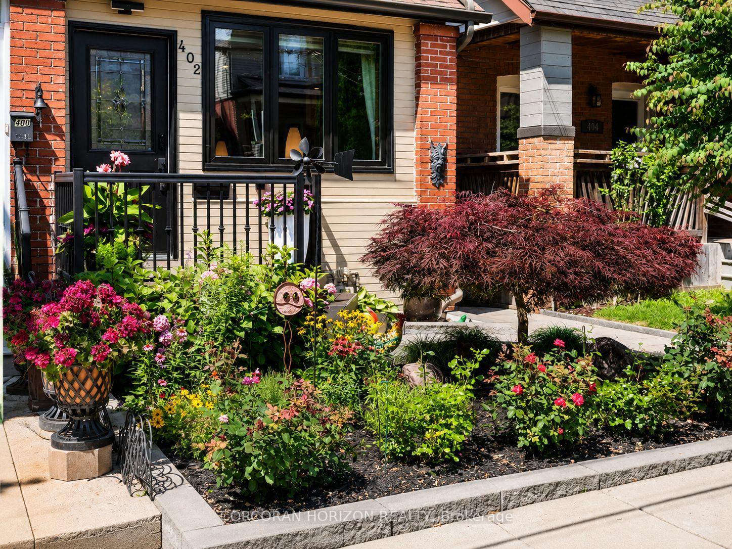 Photo 3 of 402 Rhodes Avenue, Toronto, Greenwood-Coxwell — HOMEH