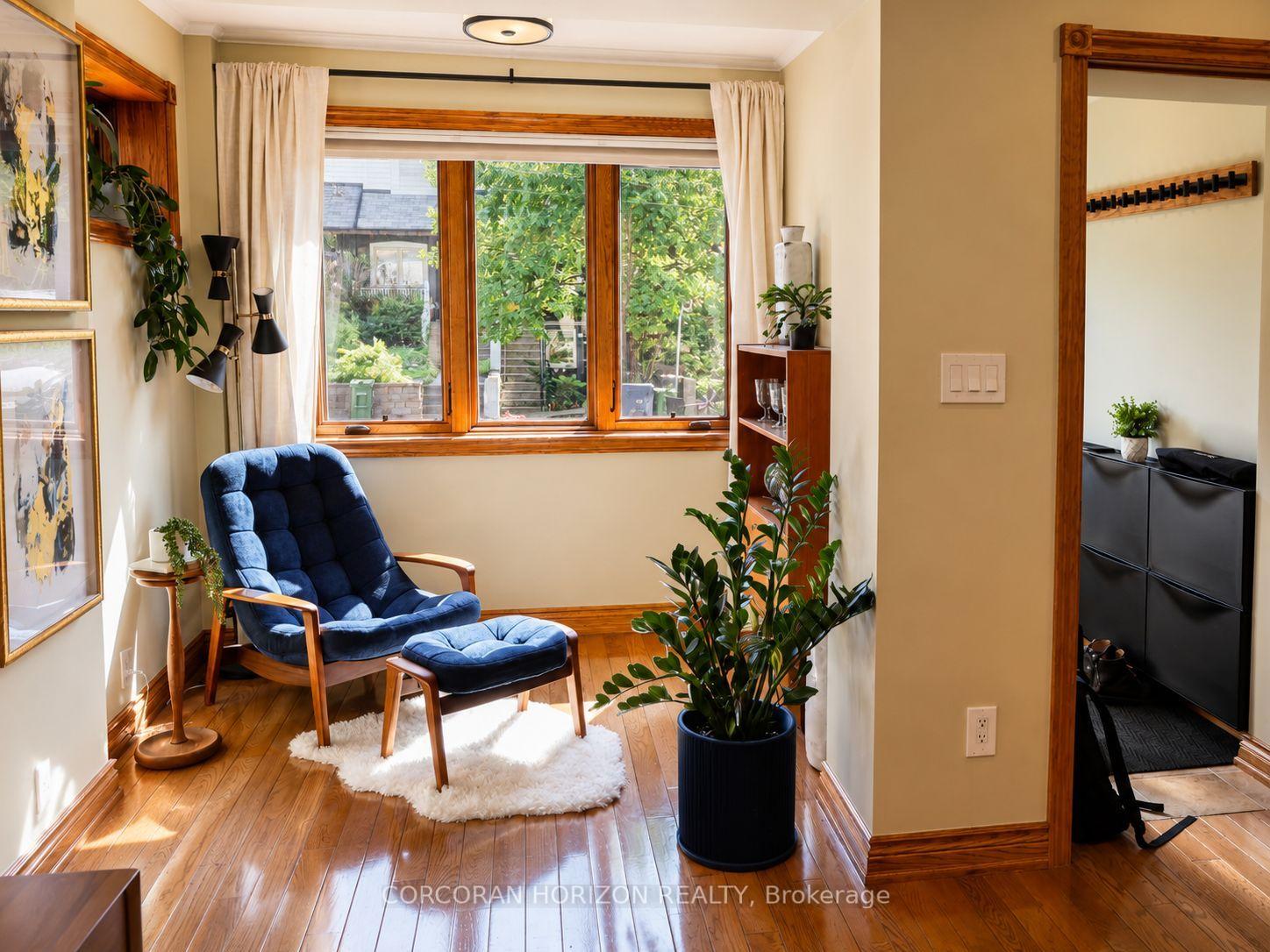 Photo 5 of 402 Rhodes Avenue, Toronto, Greenwood-Coxwell — HOMEH