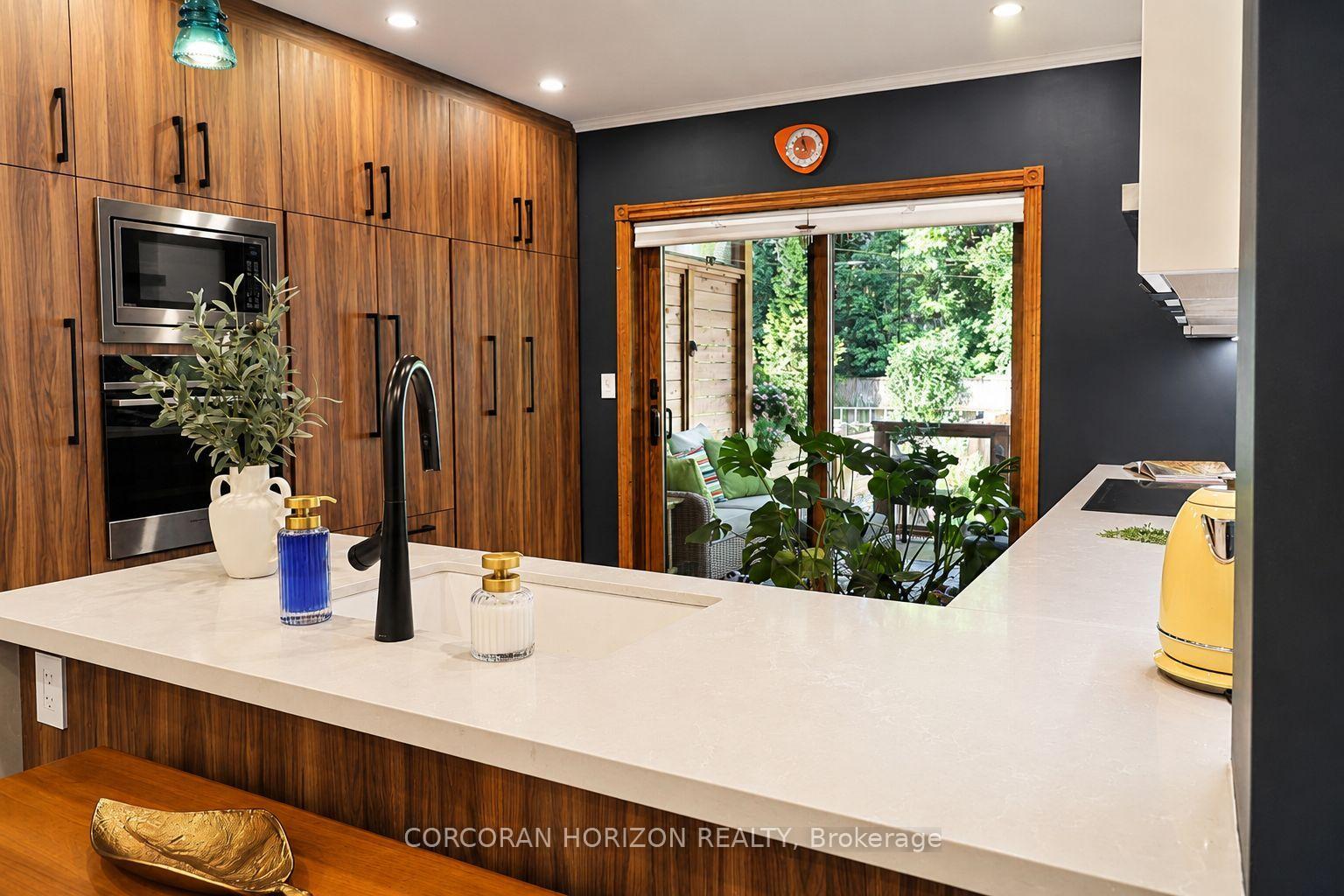 Photo 13 of 402 Rhodes Avenue, Toronto, Greenwood-Coxwell — HOMEH