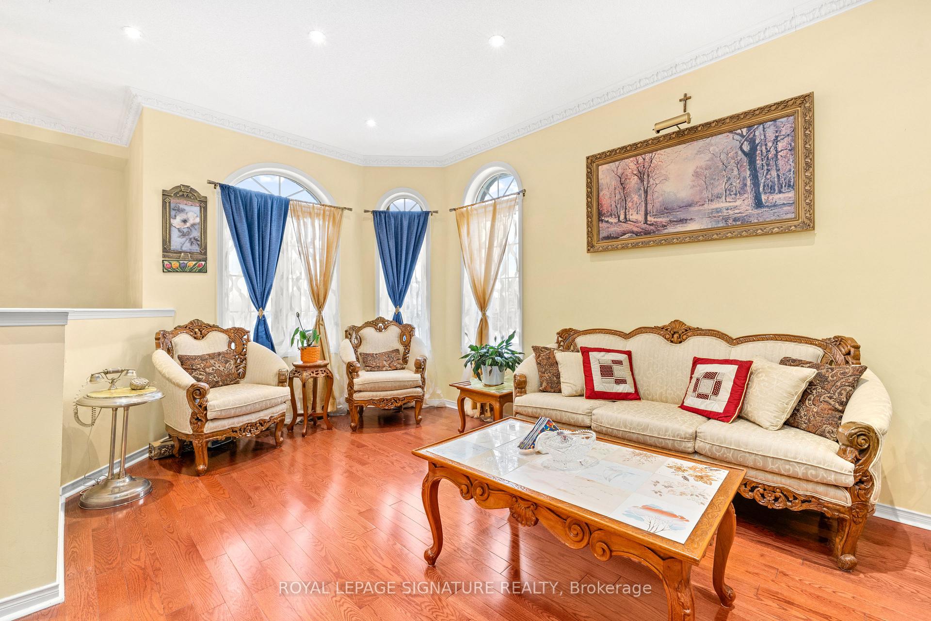 Photo 8 of 687 Twain Avenue, Mississauga, Meadowvale Village — HOMEH