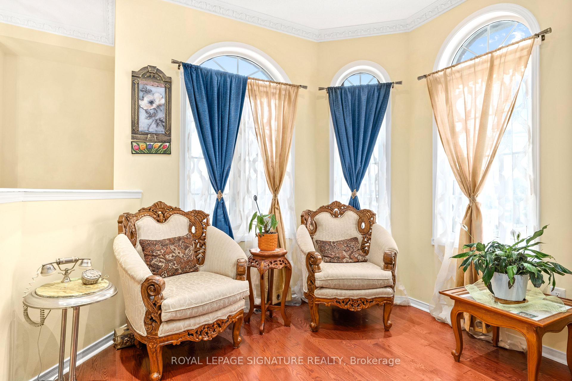Photo 10 of 687 Twain Avenue, Mississauga, Meadowvale Village — HOMEH