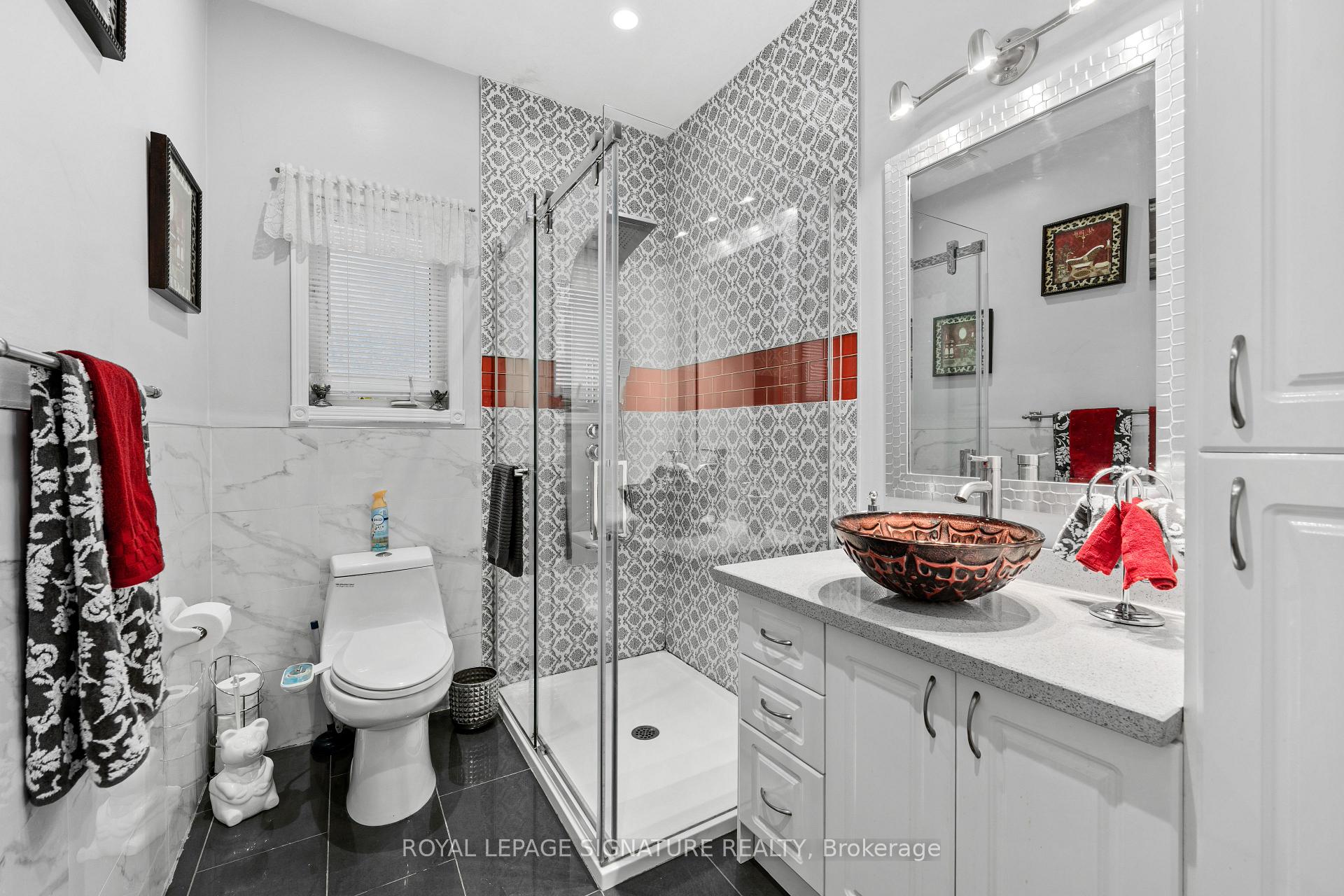 Photo 17 of 687 Twain Avenue, Mississauga, Meadowvale Village — HOMEH