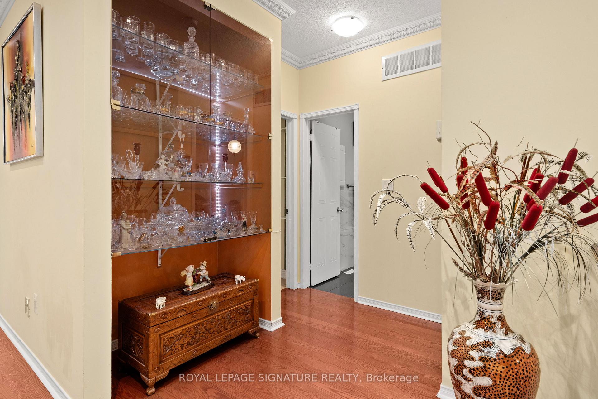 Photo 20 of 687 Twain Avenue, Mississauga, Meadowvale Village — HOMEH