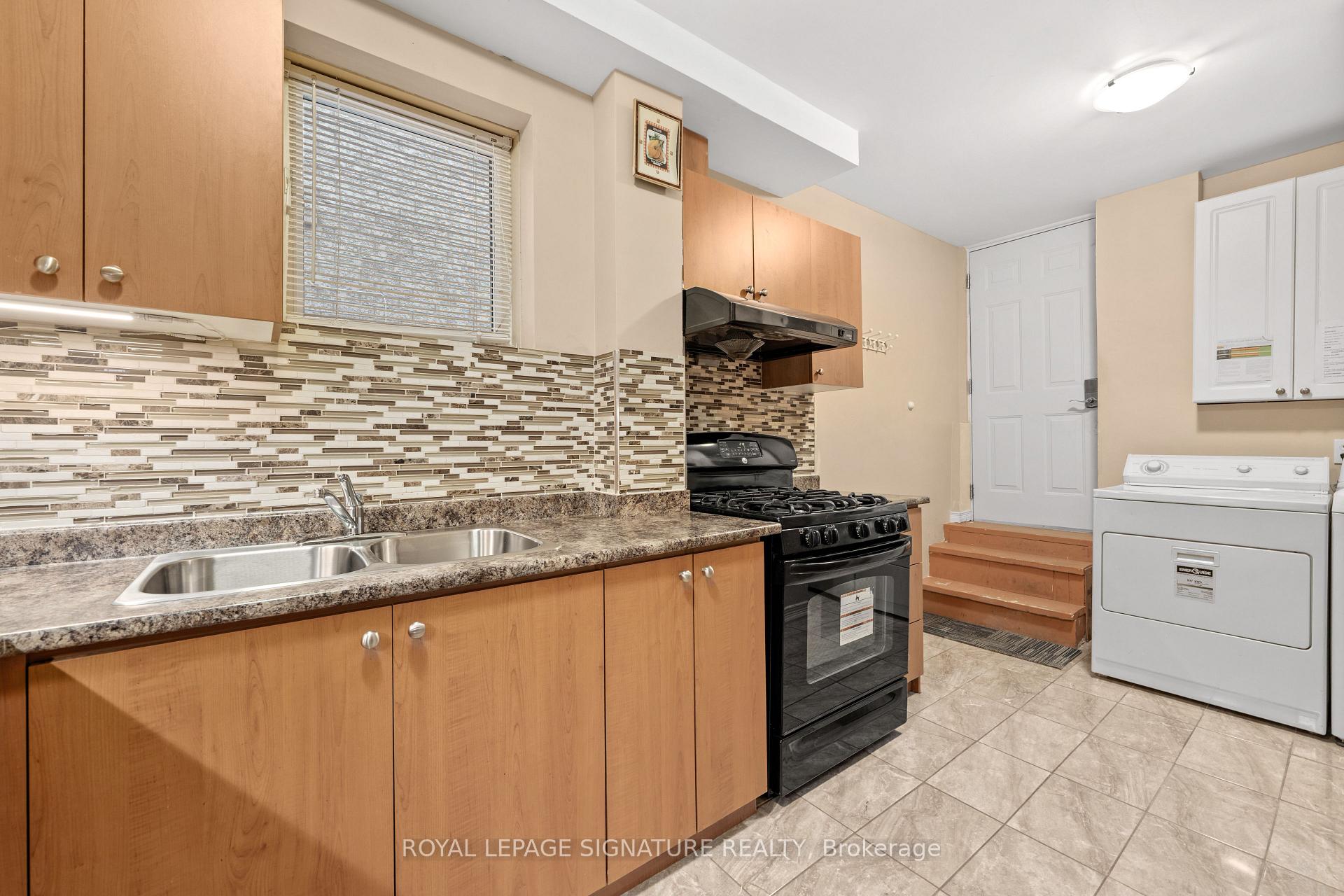 Photo 26 of 687 Twain Avenue, Mississauga, Meadowvale Village — HOMEH