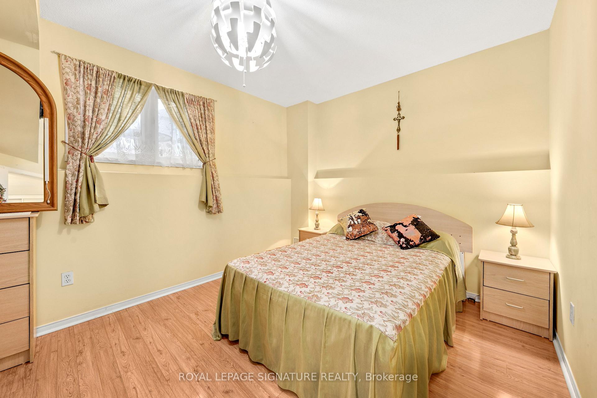 Photo 29 of 687 Twain Avenue, Mississauga, Meadowvale Village — HOMEH