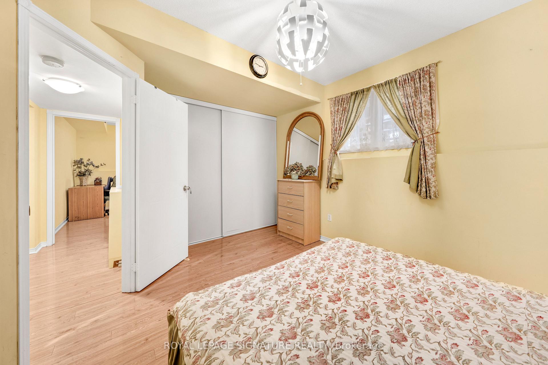 Photo 30 of 687 Twain Avenue, Mississauga, Meadowvale Village — HOMEH