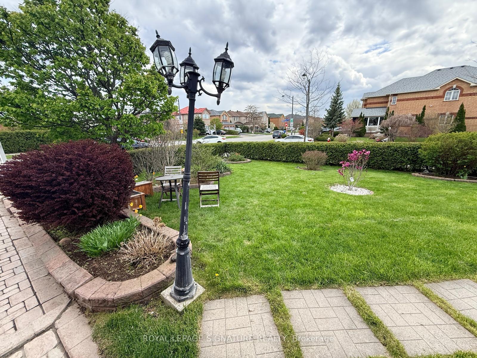 Photo 35 of 687 Twain Avenue, Mississauga, Meadowvale Village — HOMEH