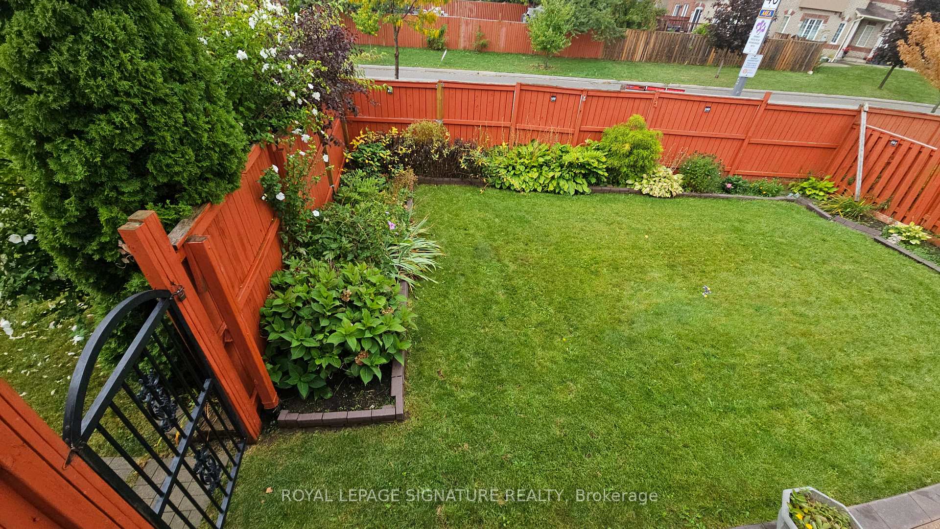 Photo 37 of 687 Twain Avenue, Mississauga, Meadowvale Village — HOMEH