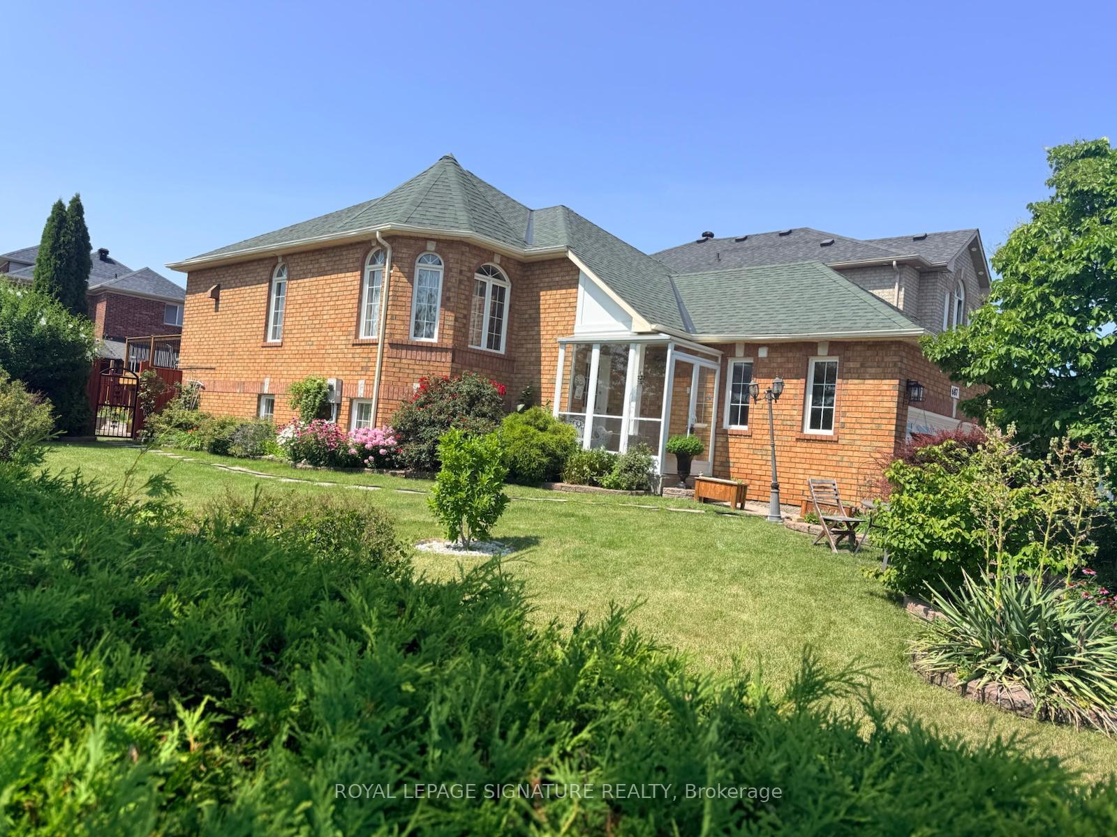 Photo 44 of 687 Twain Avenue, Mississauga, Meadowvale Village — HOMEH