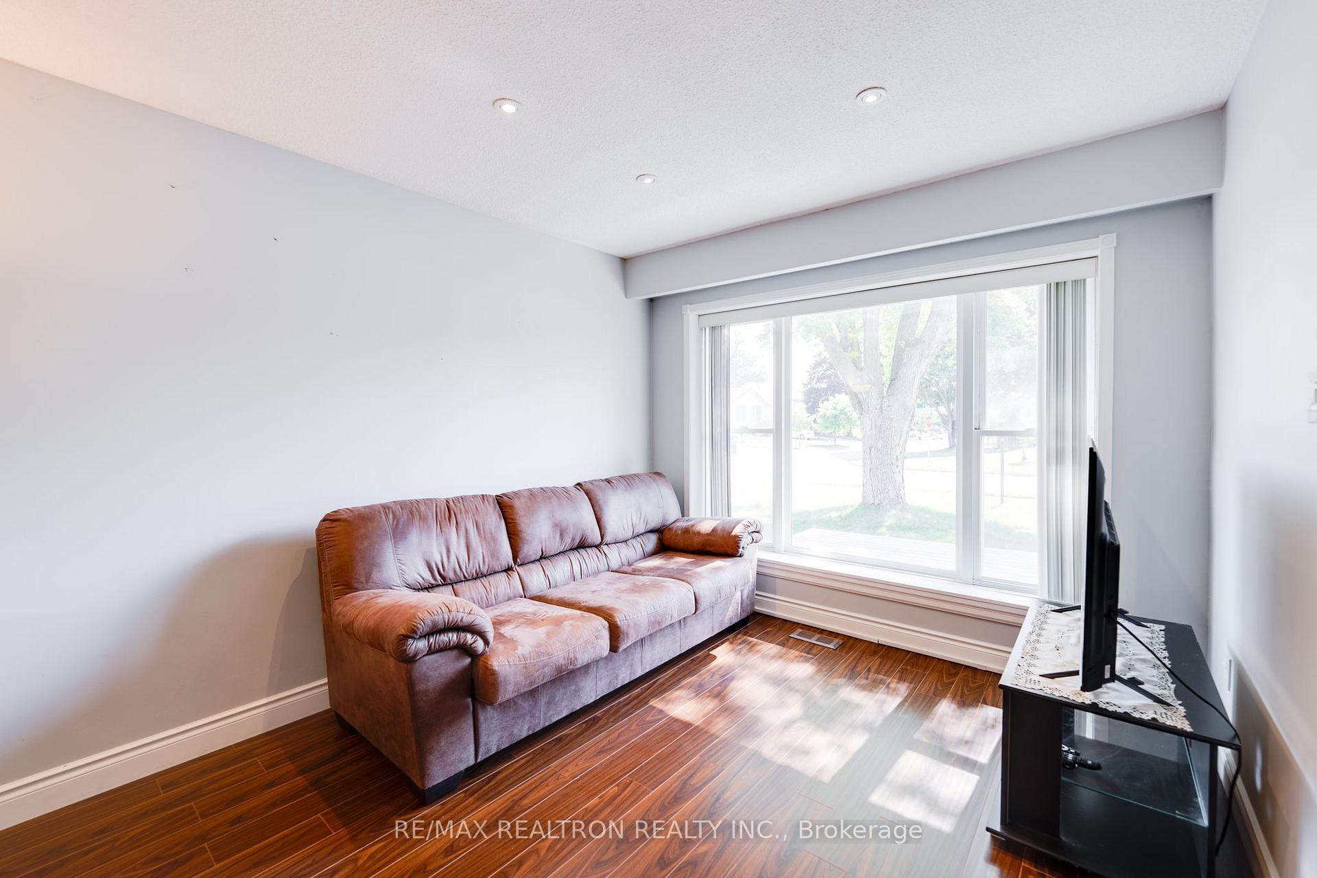 Photo 13 of 1 Harrison Court, Whitby, Pringle Creek — HOMEH