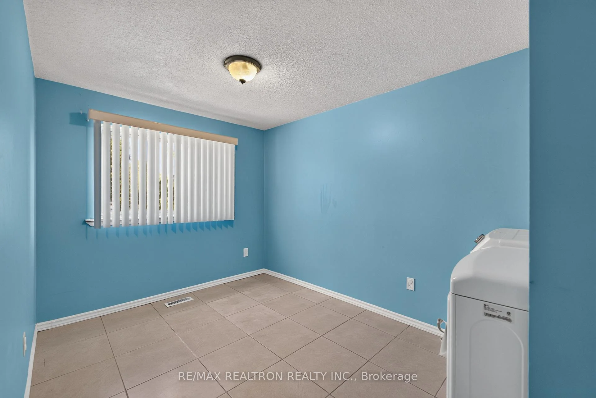 Photo 52 of 1 Harrison Court, Whitby, Pringle Creek — HOMEH