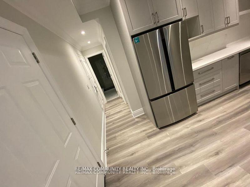 Photo 5 of 118 Queen Street, Whitby, Brooklin — HOMEH