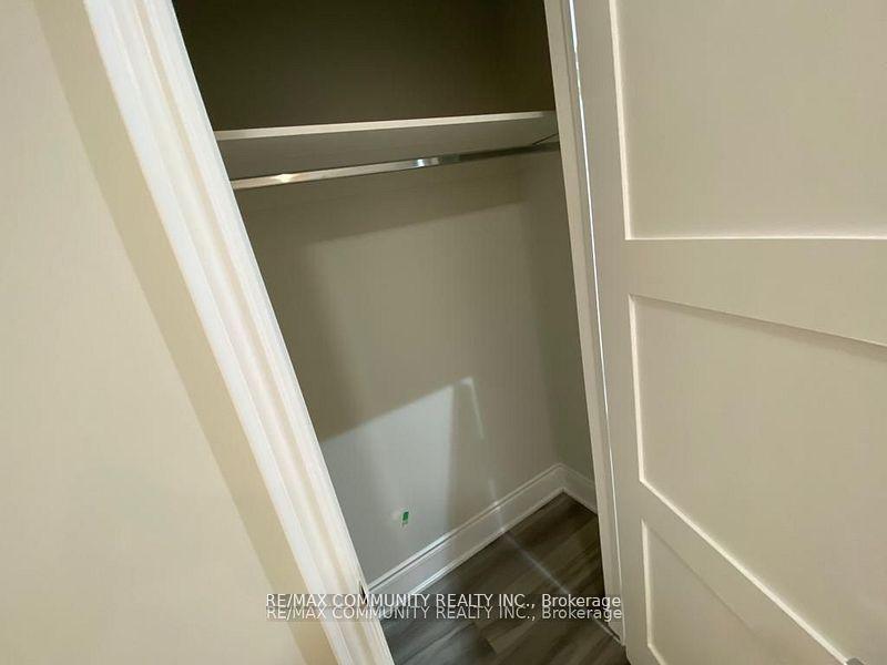Photo 14 of 118 Queen Street, Whitby, Brooklin — HOMEH