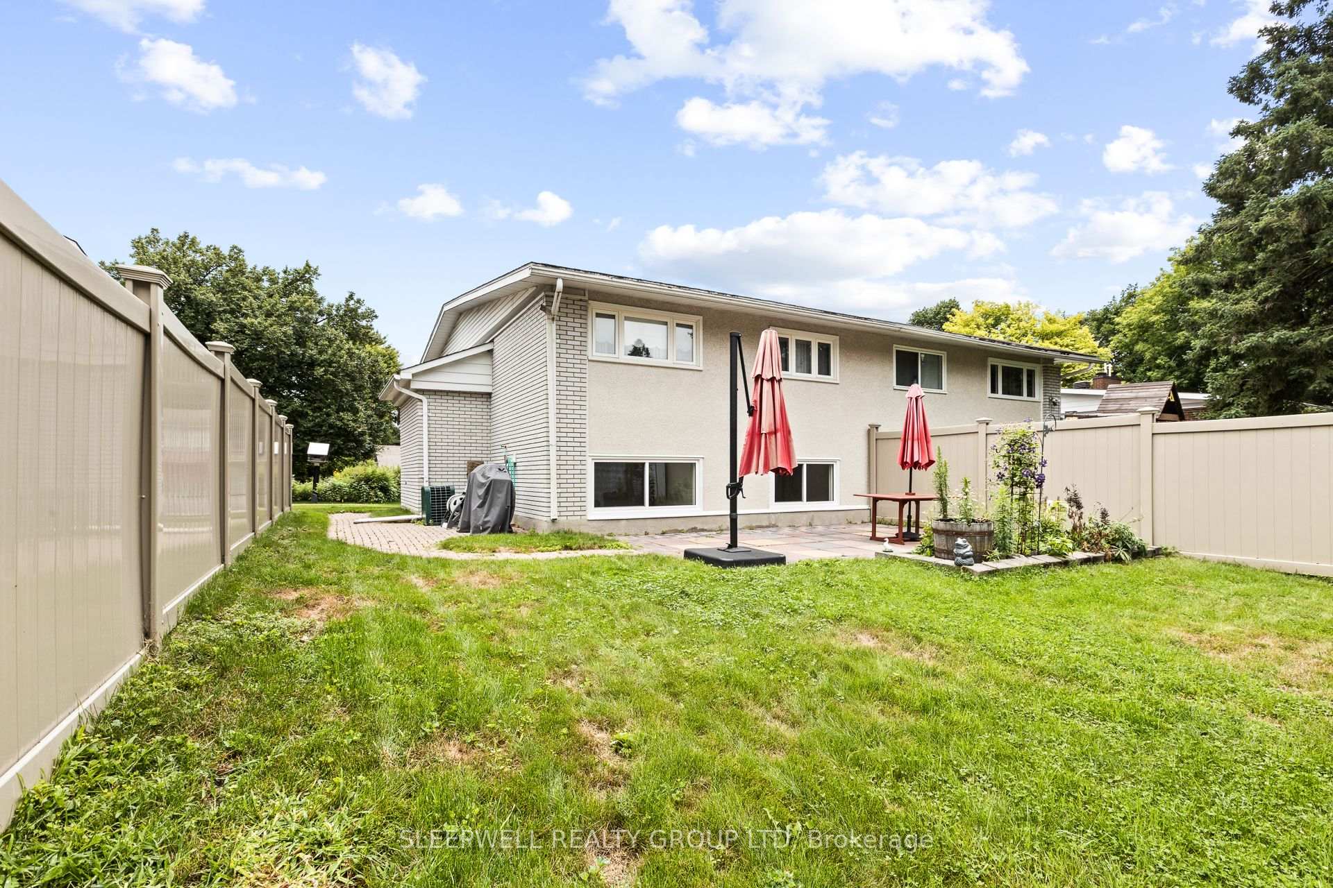Photo 20 of 42 Charkay Street, Ottawa, Borden Farm/Stewart Farm/Carleton Heights/Parkwood Hills — HOMEH