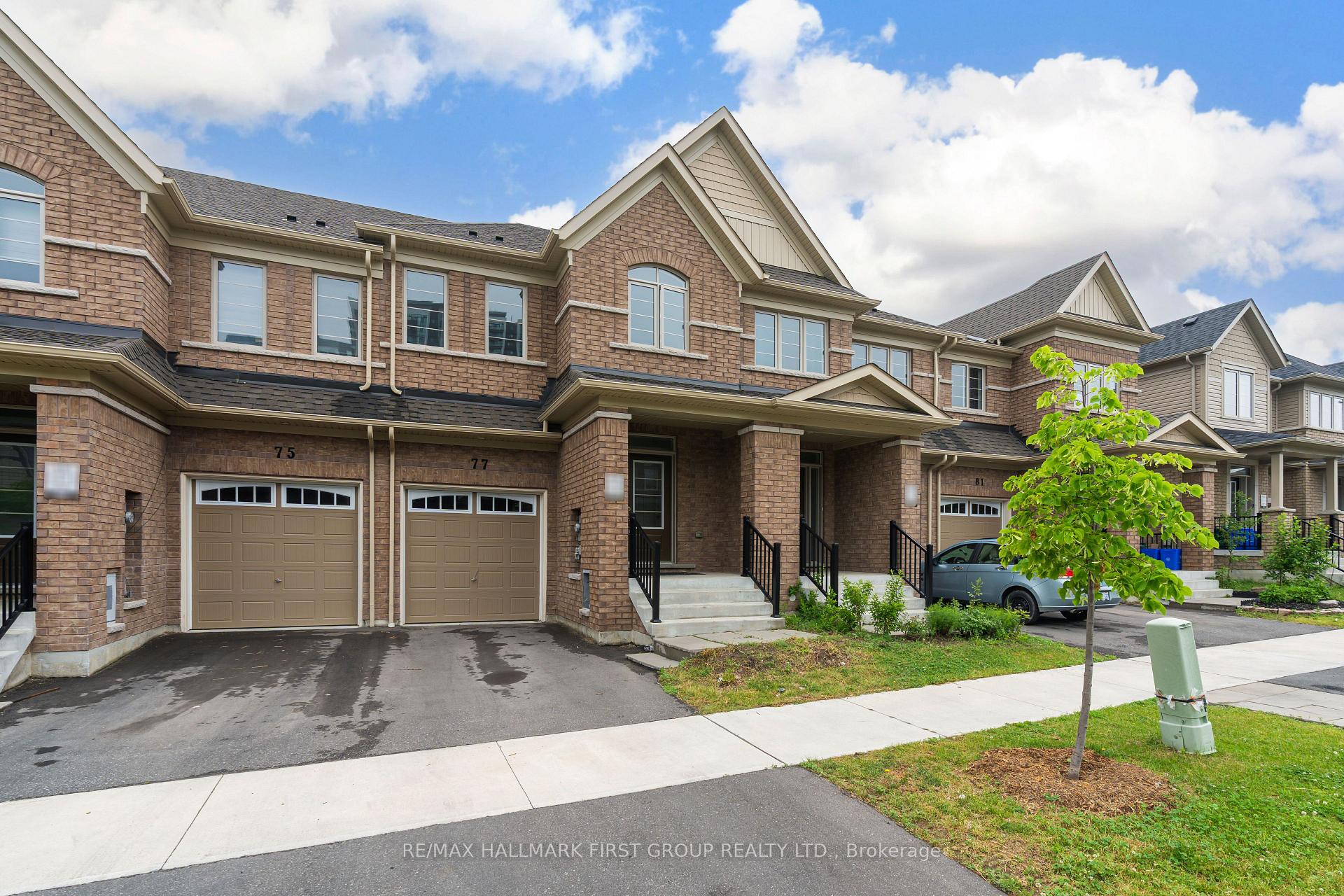 Photo 2 of 77 Air Dancer Crescent, Oshawa, Windfields — HOMEH