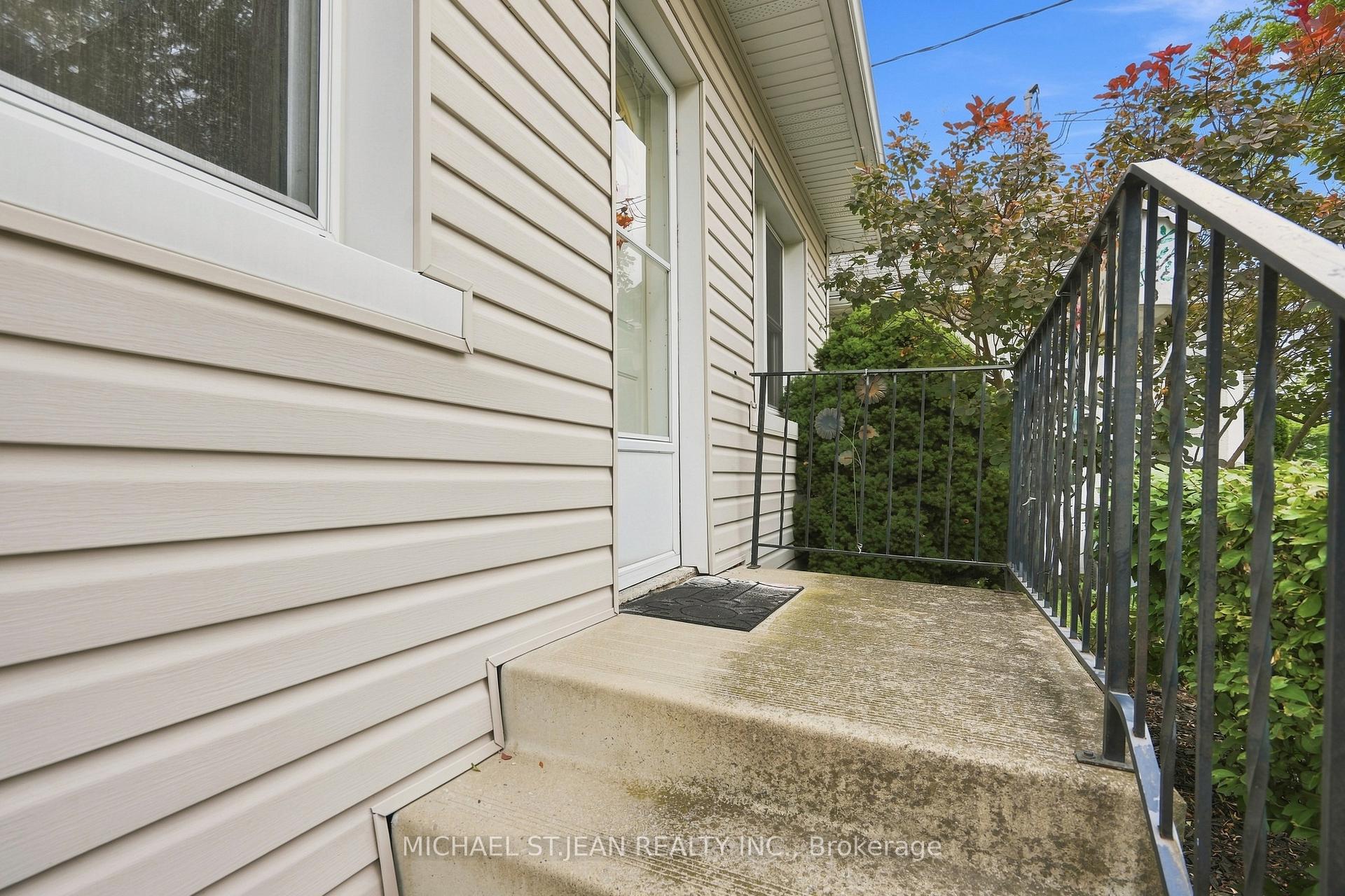 Photo 6 of 35 Chetwood Street, St. Catharines, Western Hill — HOMEH