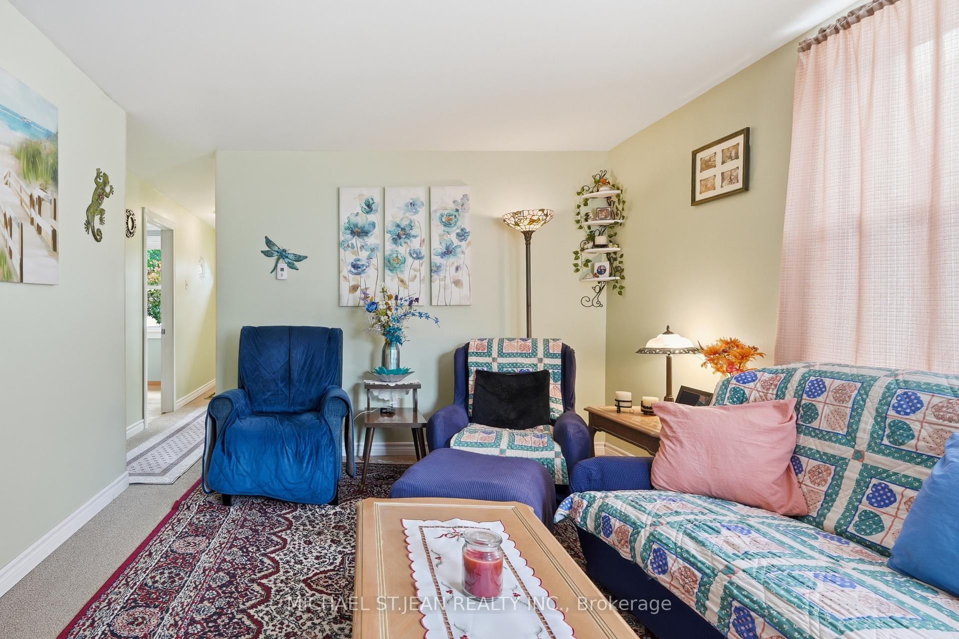 Photo 10 of 35 Chetwood Street, St. Catharines, Western Hill — HOMEH