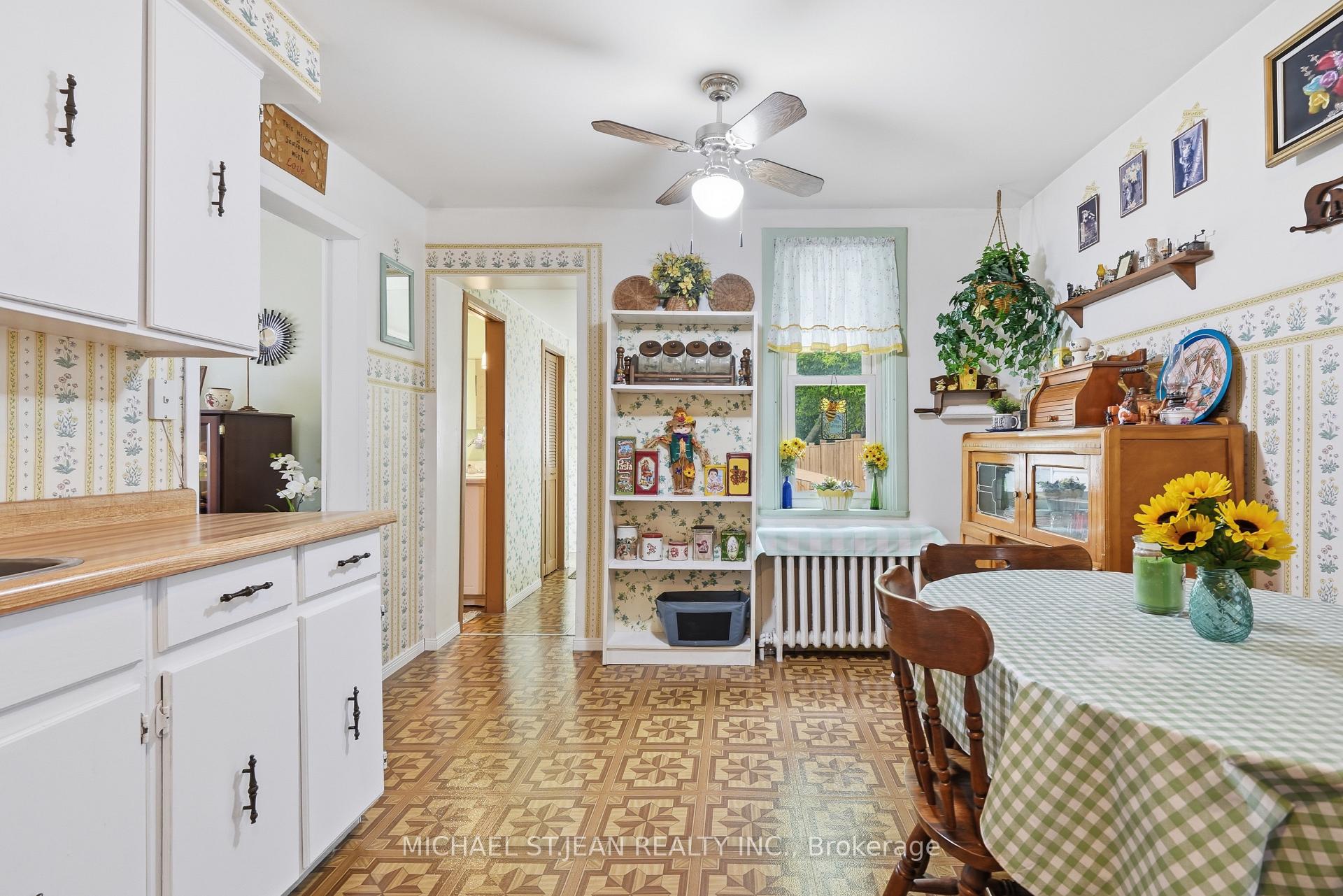 Photo 14 of 35 Chetwood Street, St. Catharines, Western Hill — HOMEH