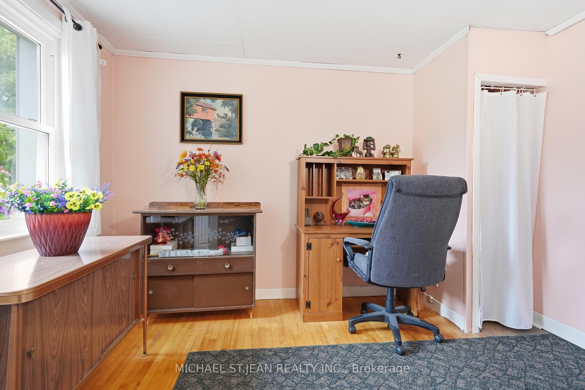 Photo 20 of 35 Chetwood Street, St. Catharines, Western Hill — HOMEH