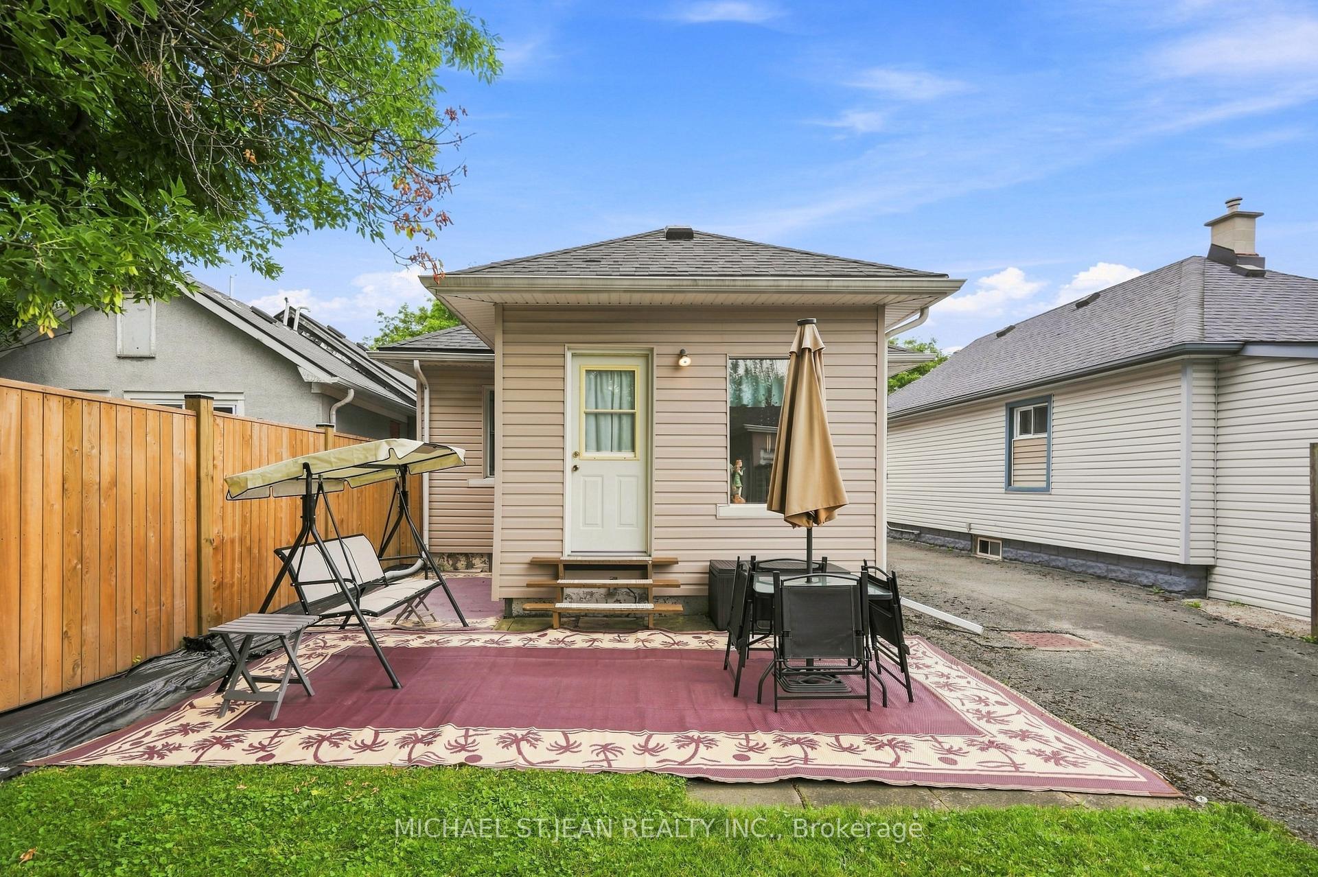 Photo 30 of 35 Chetwood Street, St. Catharines, Western Hill — HOMEH