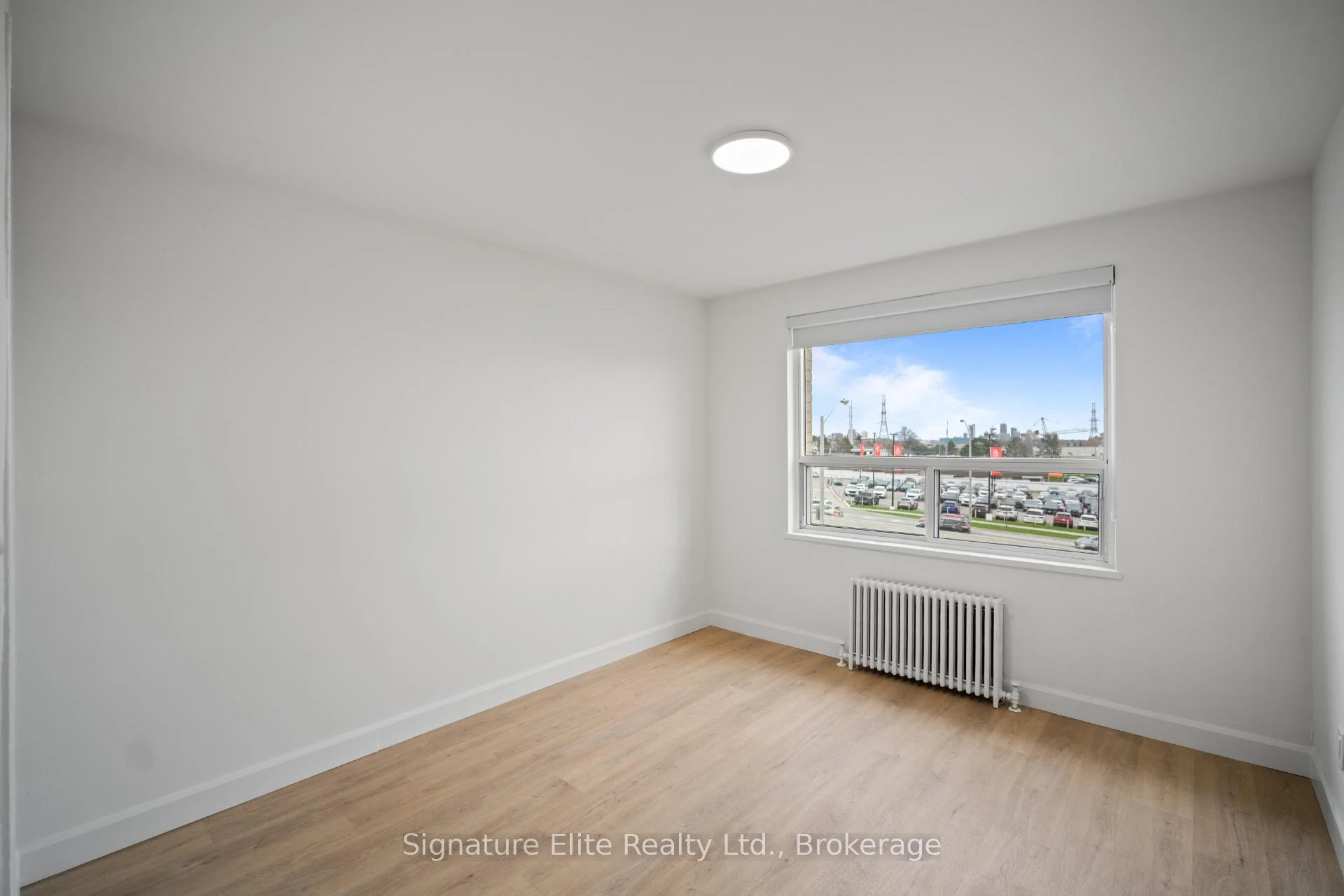 Photo 12 of Unit 406, 3 Swift Drive, North York, Victoria Village — HOMEH