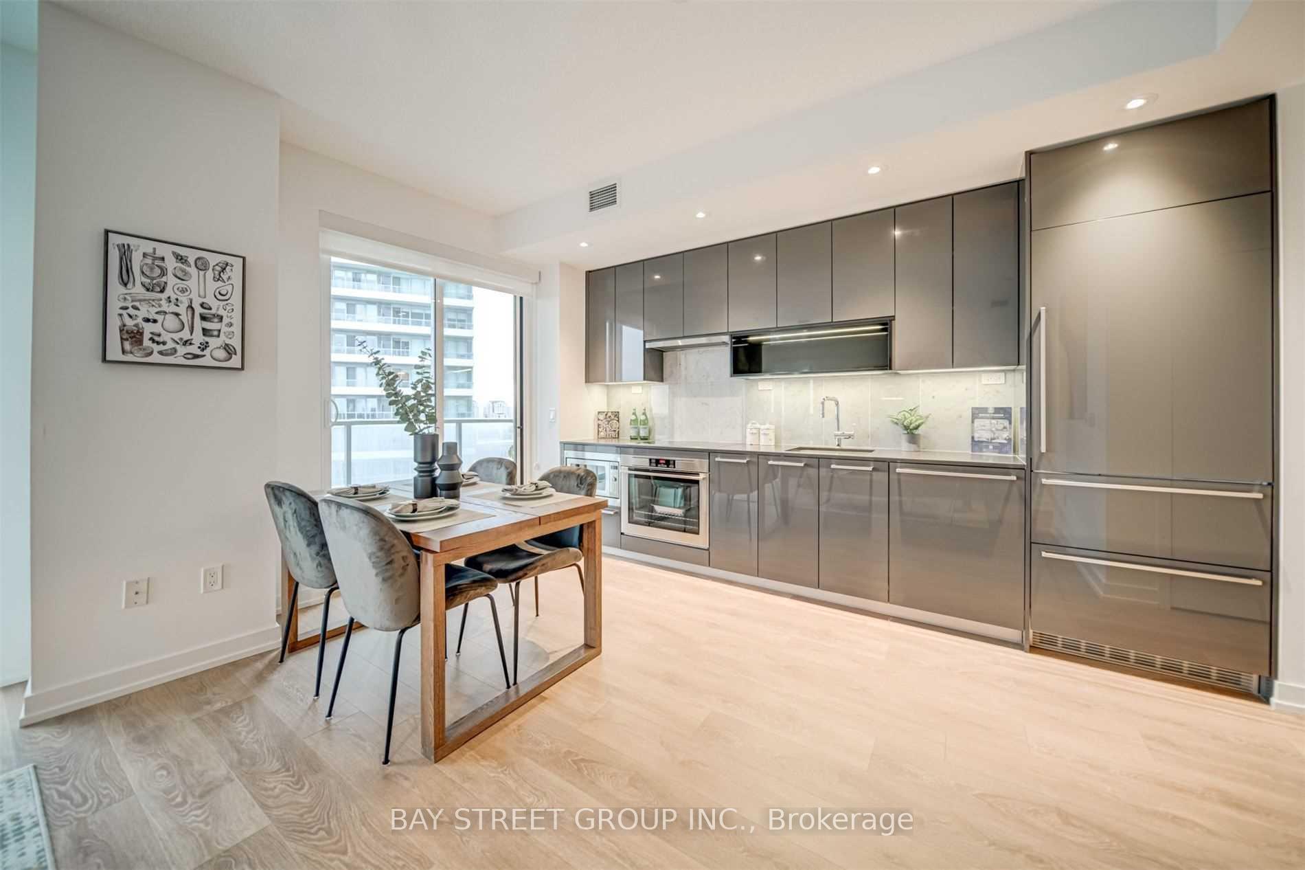 Photo 8 of Unit 2503, 117 Mcmahon Drive, North York, Bayview Village — HOMEH