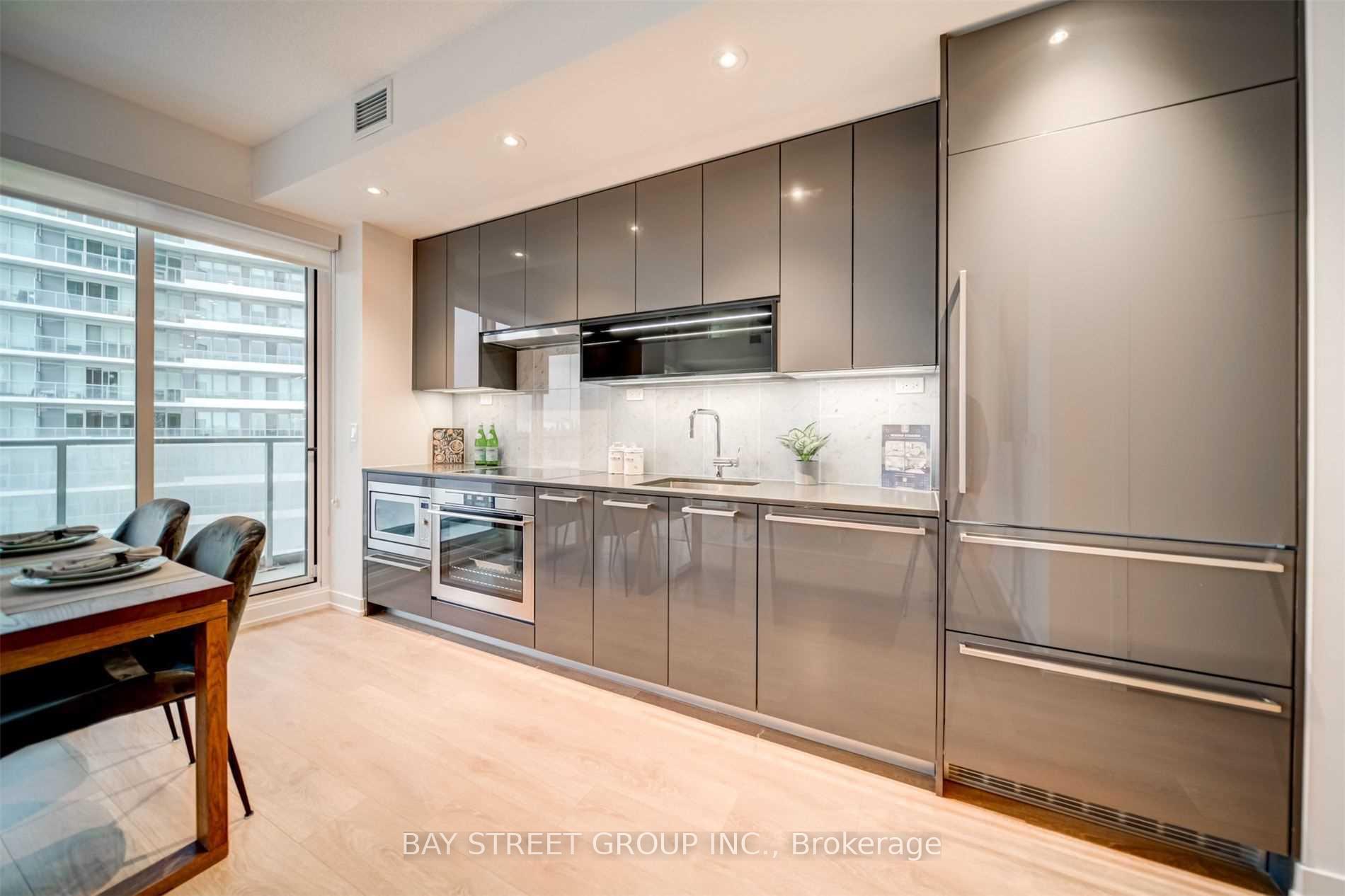 Photo 9 of Unit 2503, 117 Mcmahon Drive, North York, Bayview Village — HOMEH