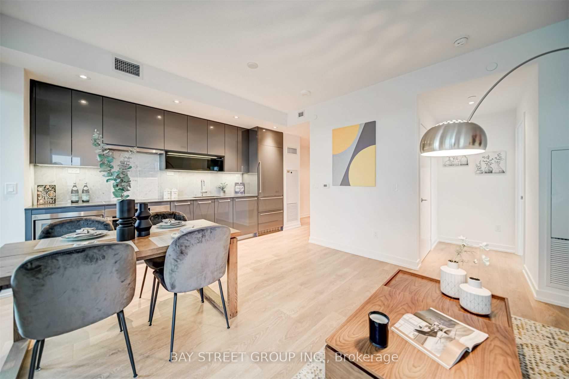 Photo 14 of Unit 2503, 117 Mcmahon Drive, North York, Bayview Village — HOMEH