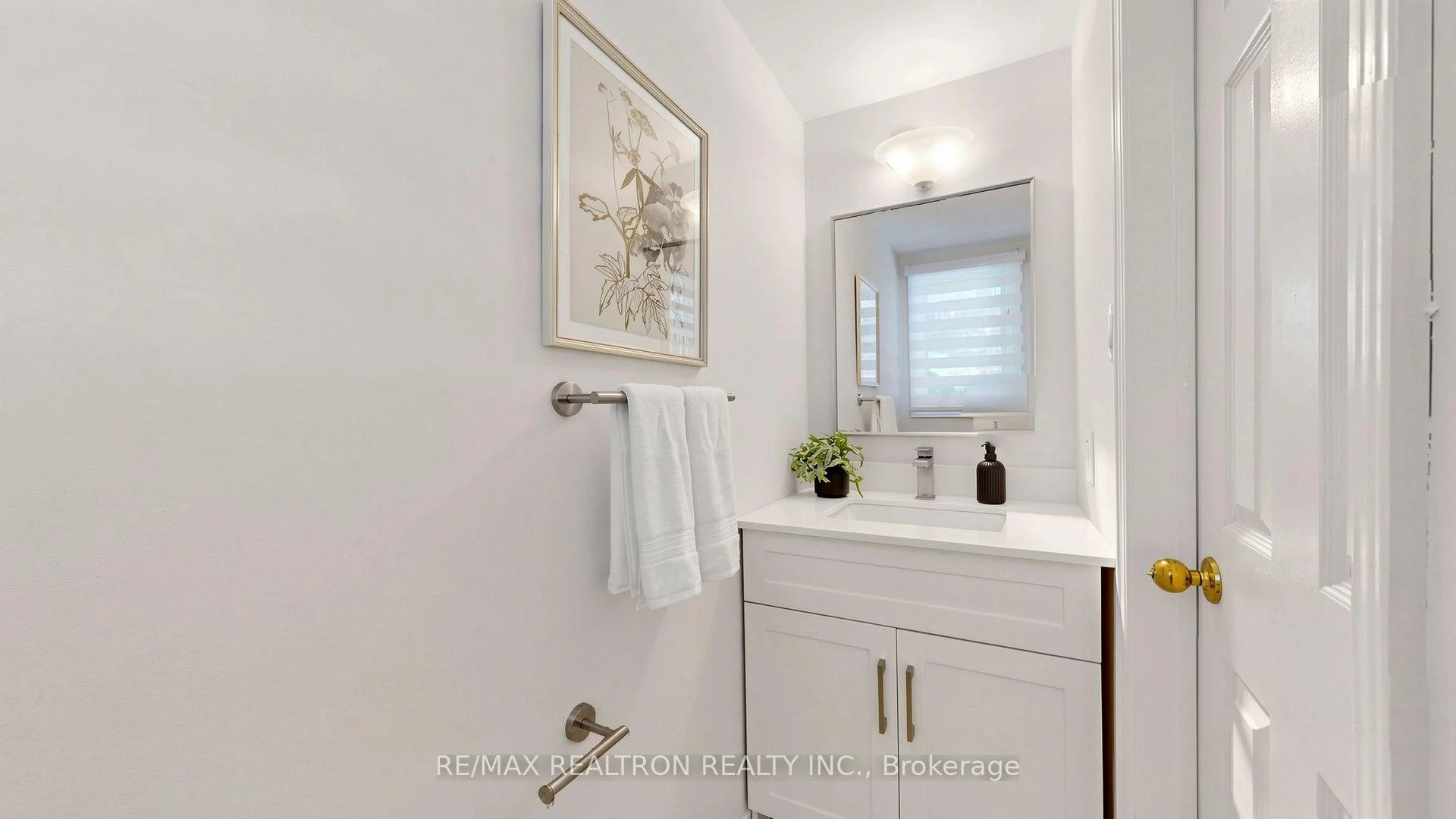 Photo 23 of 103 Thornbury Circle, Vaughan, Crestwood-Springfarm-Yorkhill — HOMEH