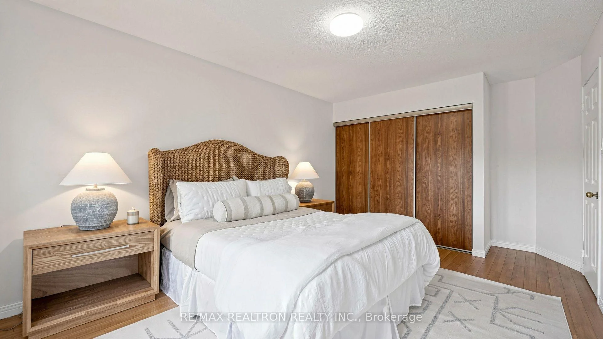 Photo 33 of 103 Thornbury Circle, Vaughan, Crestwood-Springfarm-Yorkhill — HOMEH